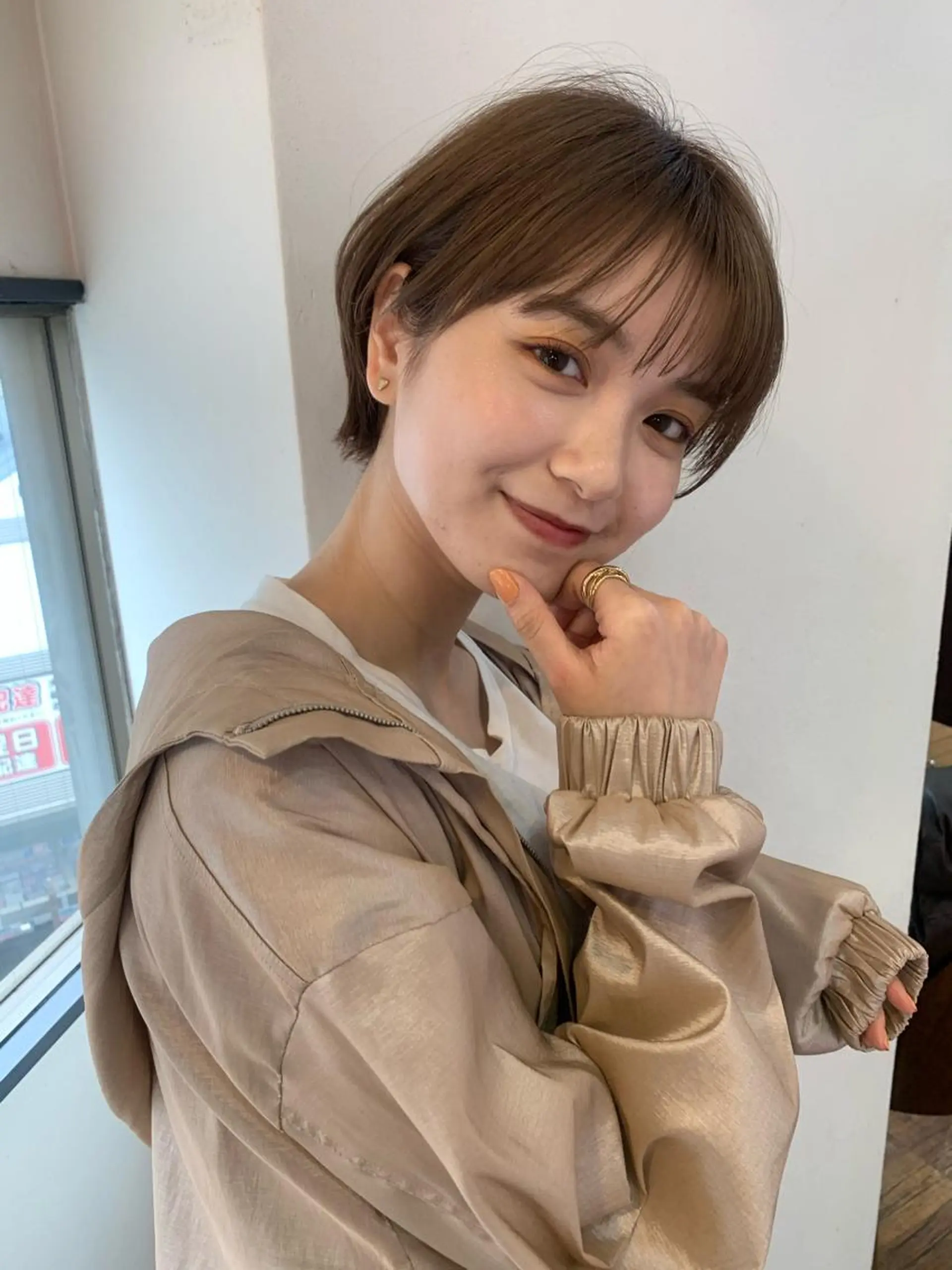 ショート カット ヘアカラー トリートメント 大人可愛いレイヤー 大田のヘアスタイル