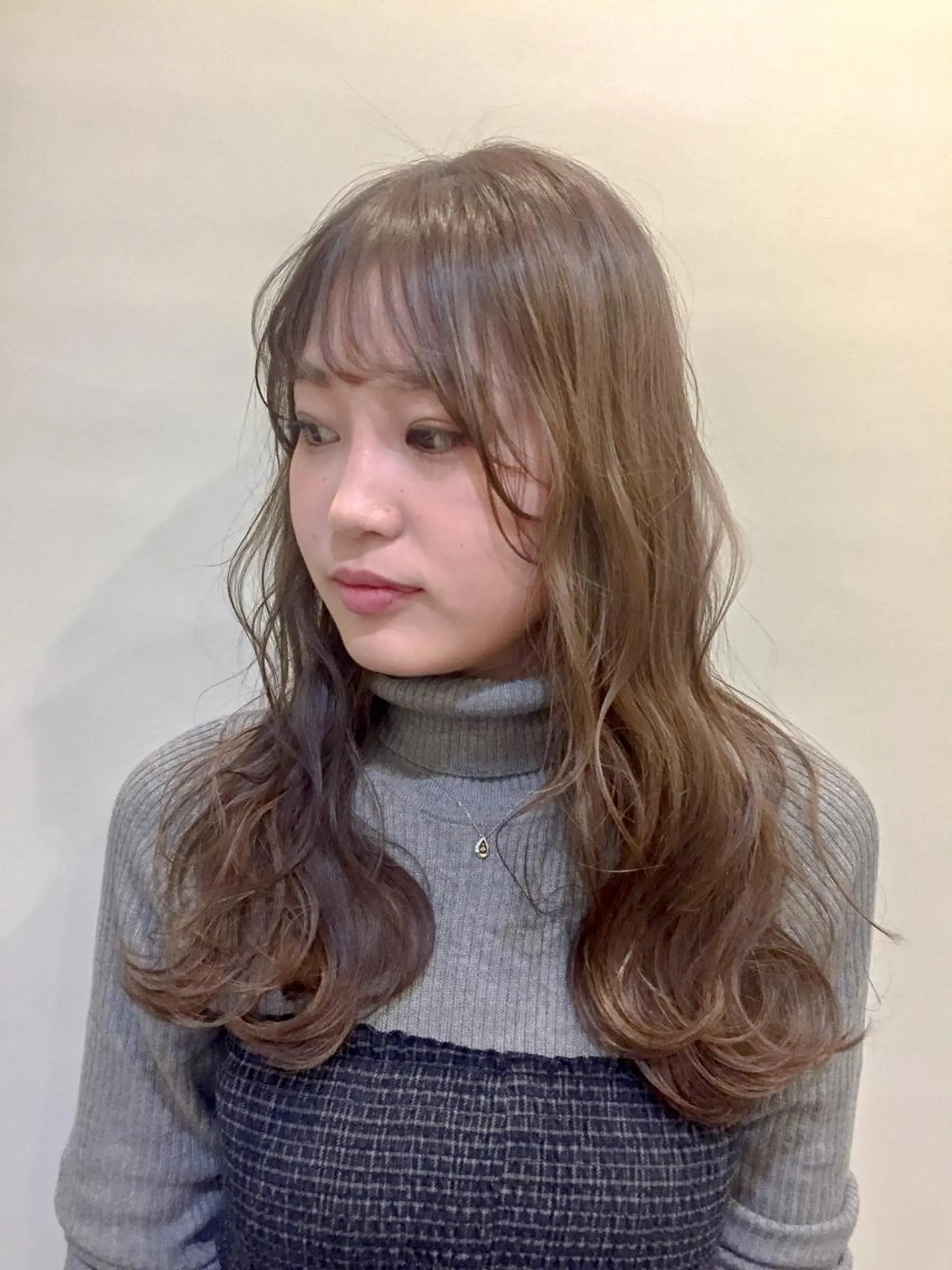 セミロング カラー 堀江/心斎橋/西大橋 四ツ橋【Vers】のヘアスタイル