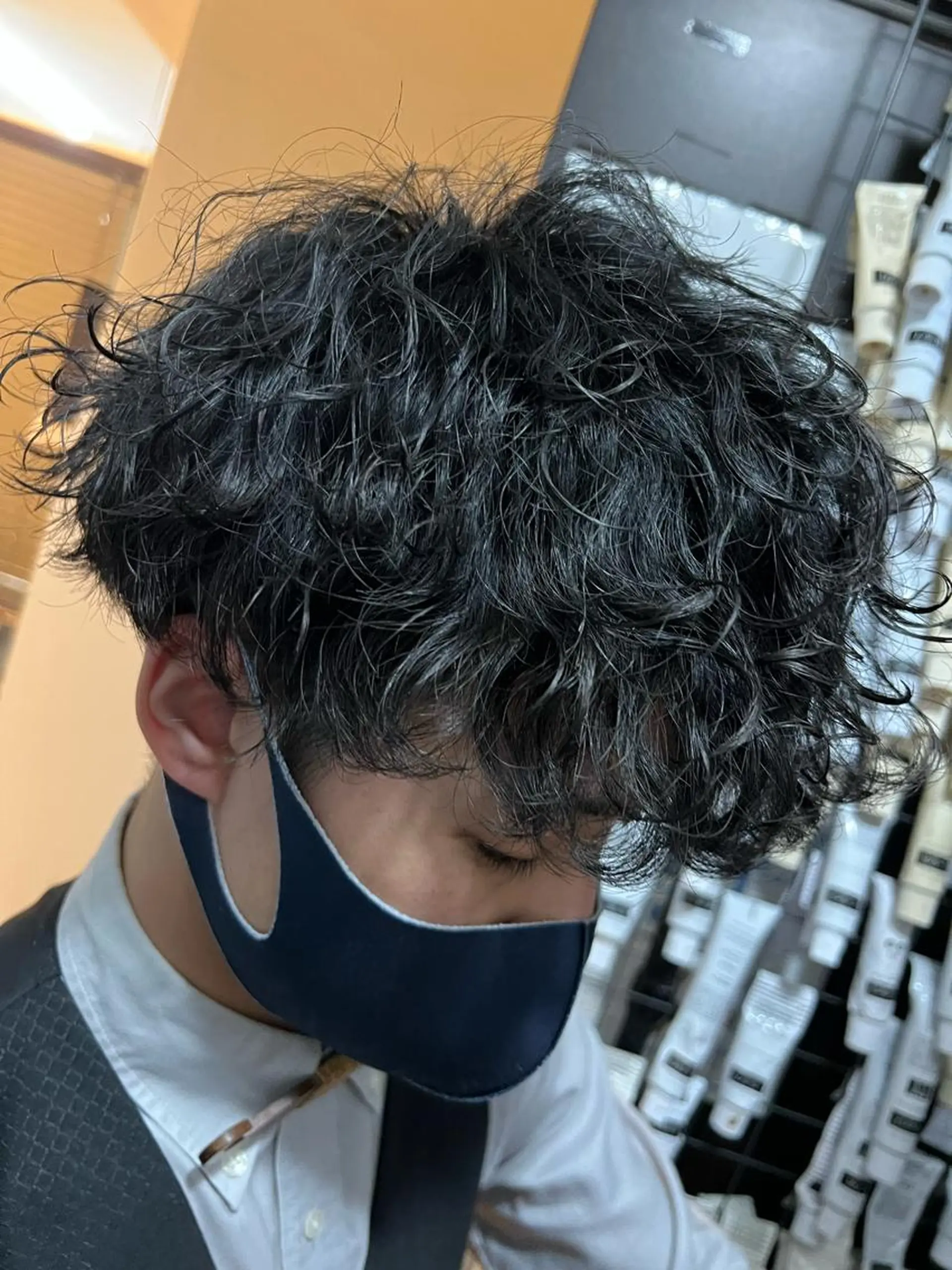 ショート パーマ メンズ 波巻きパーマ 二本木 秀成のヘアスタイル