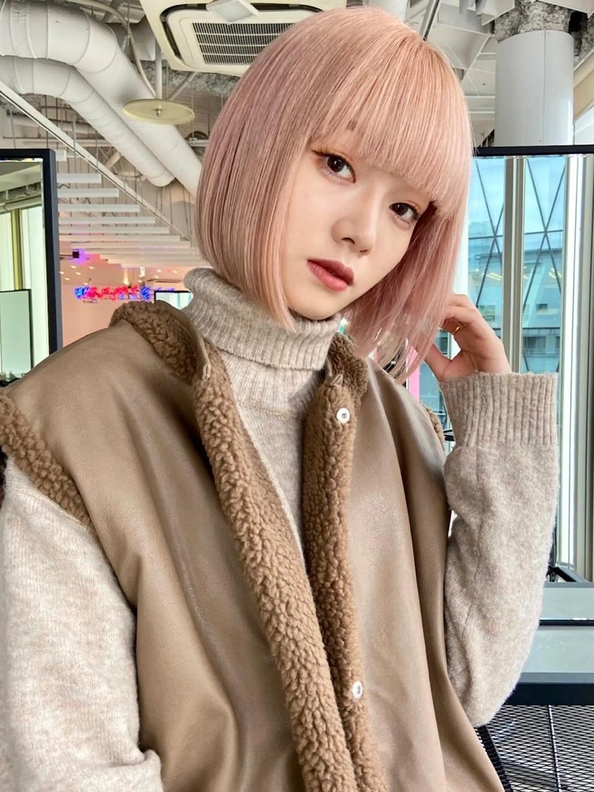 ショート カラー レイヤー特化✨️ 𝑨𝒀𝑨𝑻𝑶のヘアスタイル