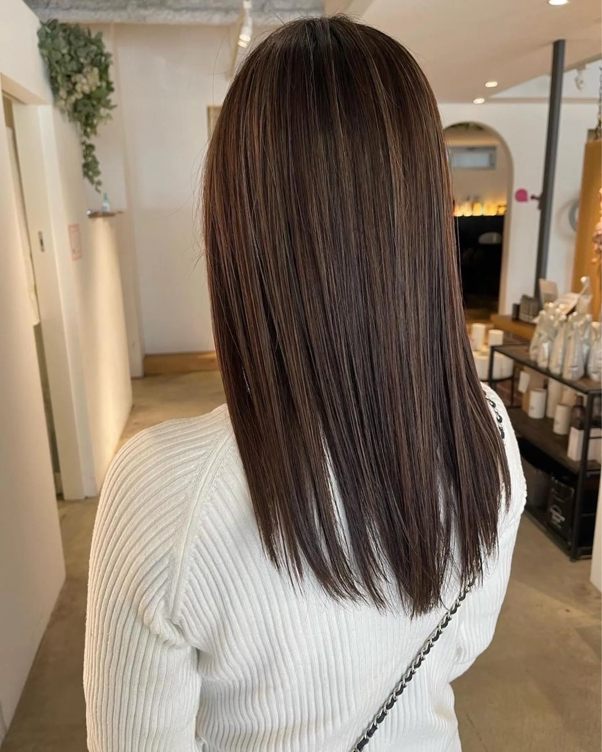 セミロング カラー WATANABE YUTOのヘアスタイル
