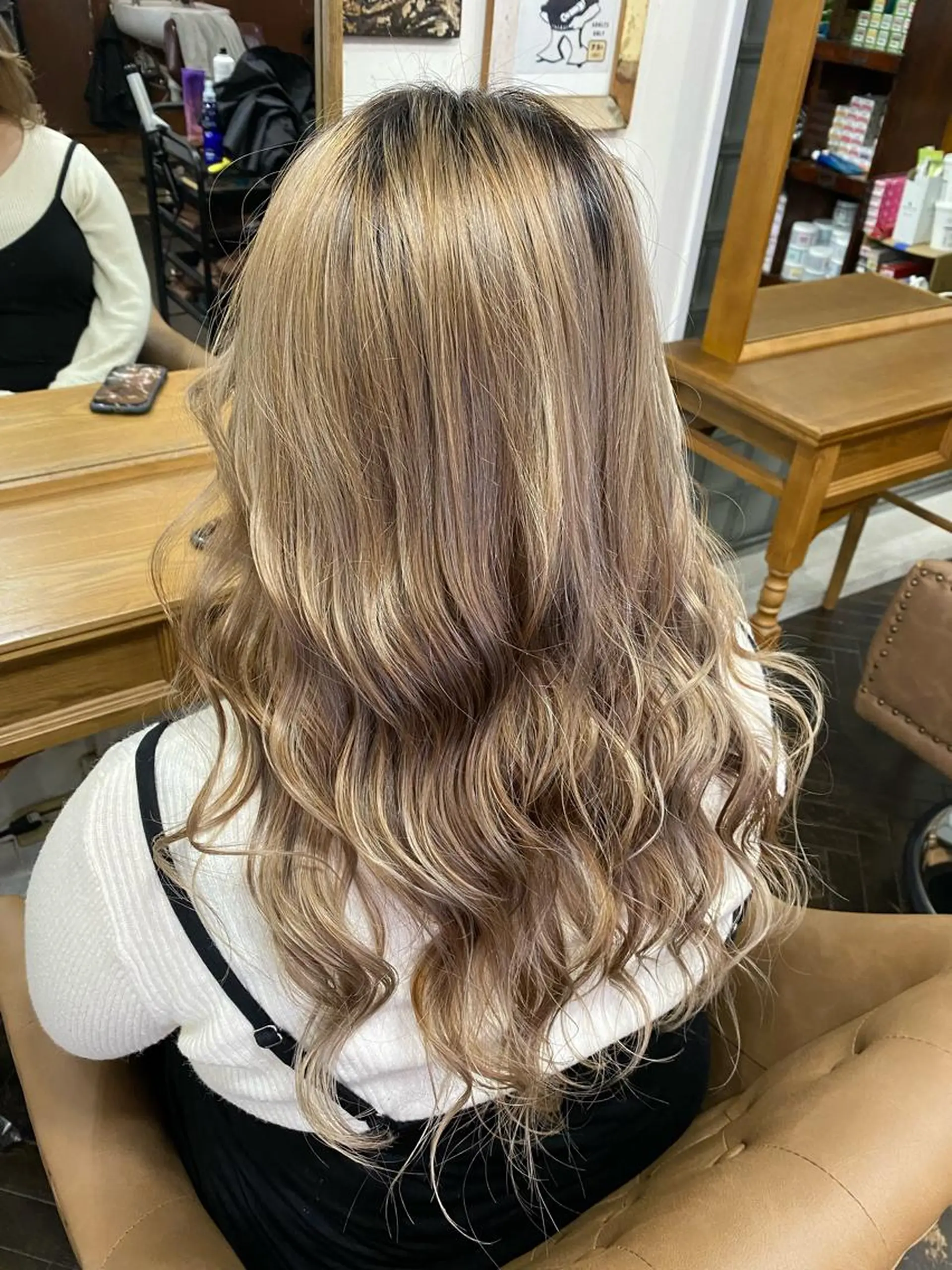 セミロング カラー ヘアカラー トリートメント 💖ハイライト/ハイ トーン💖MIKIのヘアスタイル