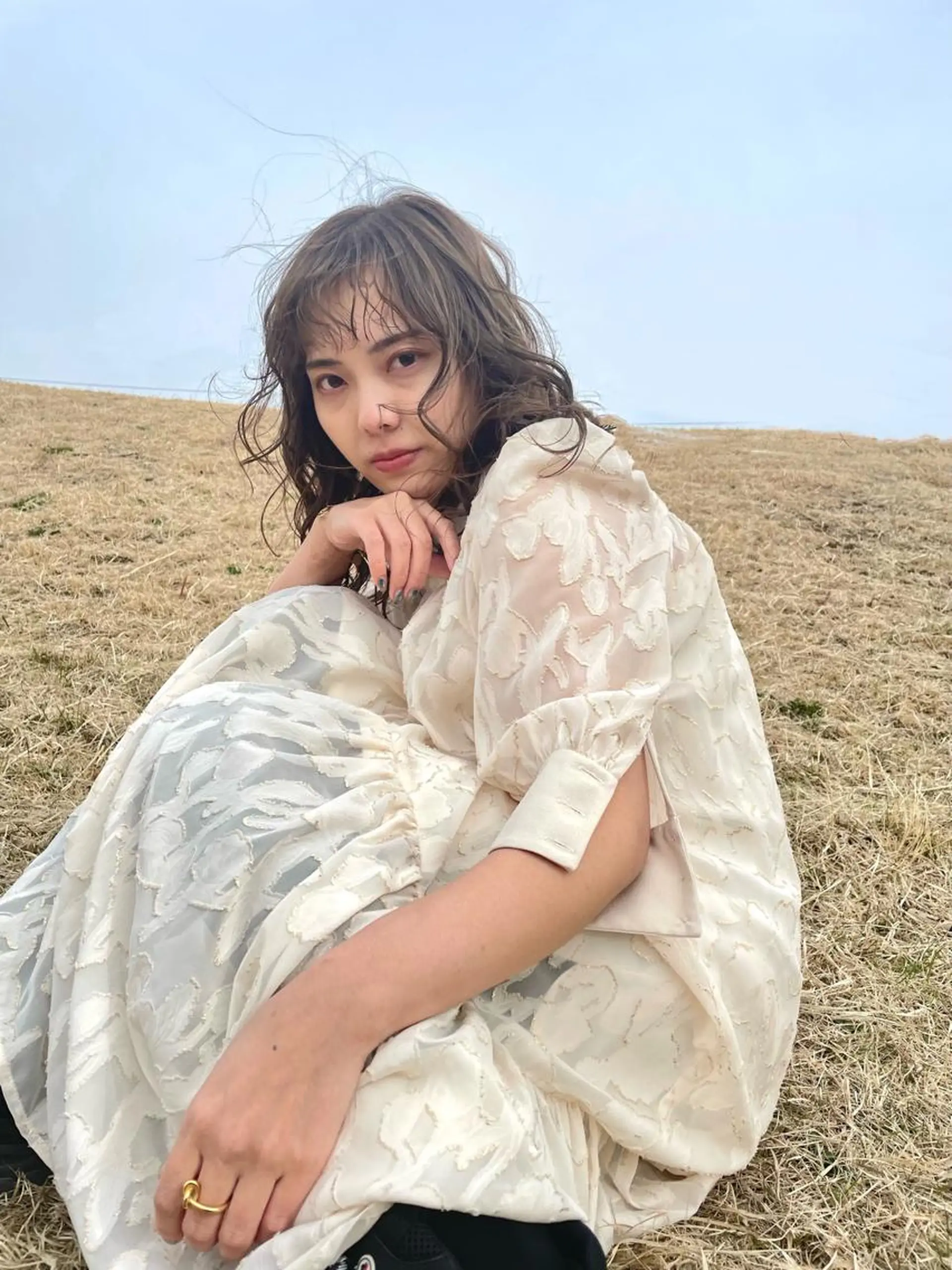 セミロング 金井愛華 【monolith】のヘアスタイル