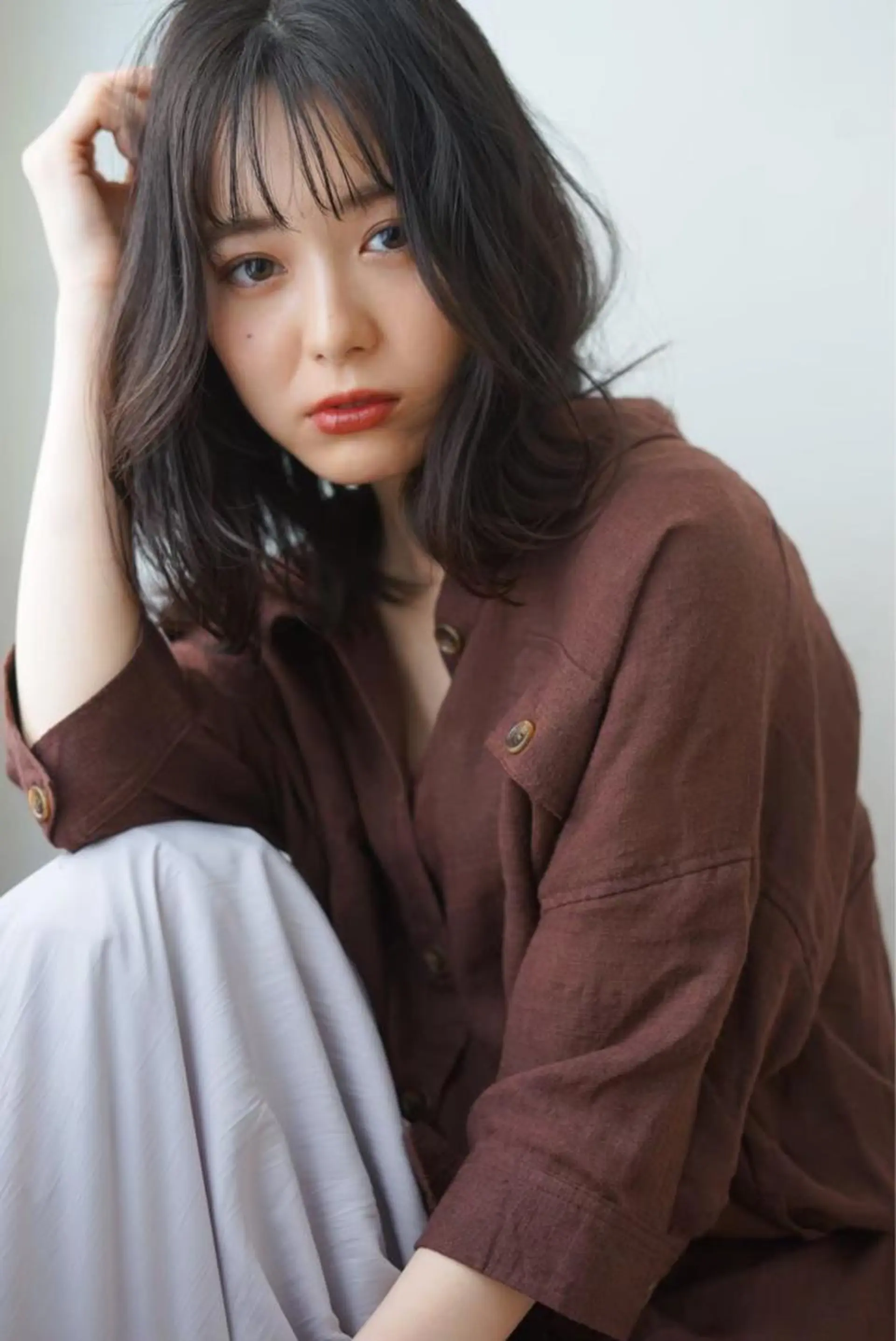 ミディアム & kuのヘアスタイル