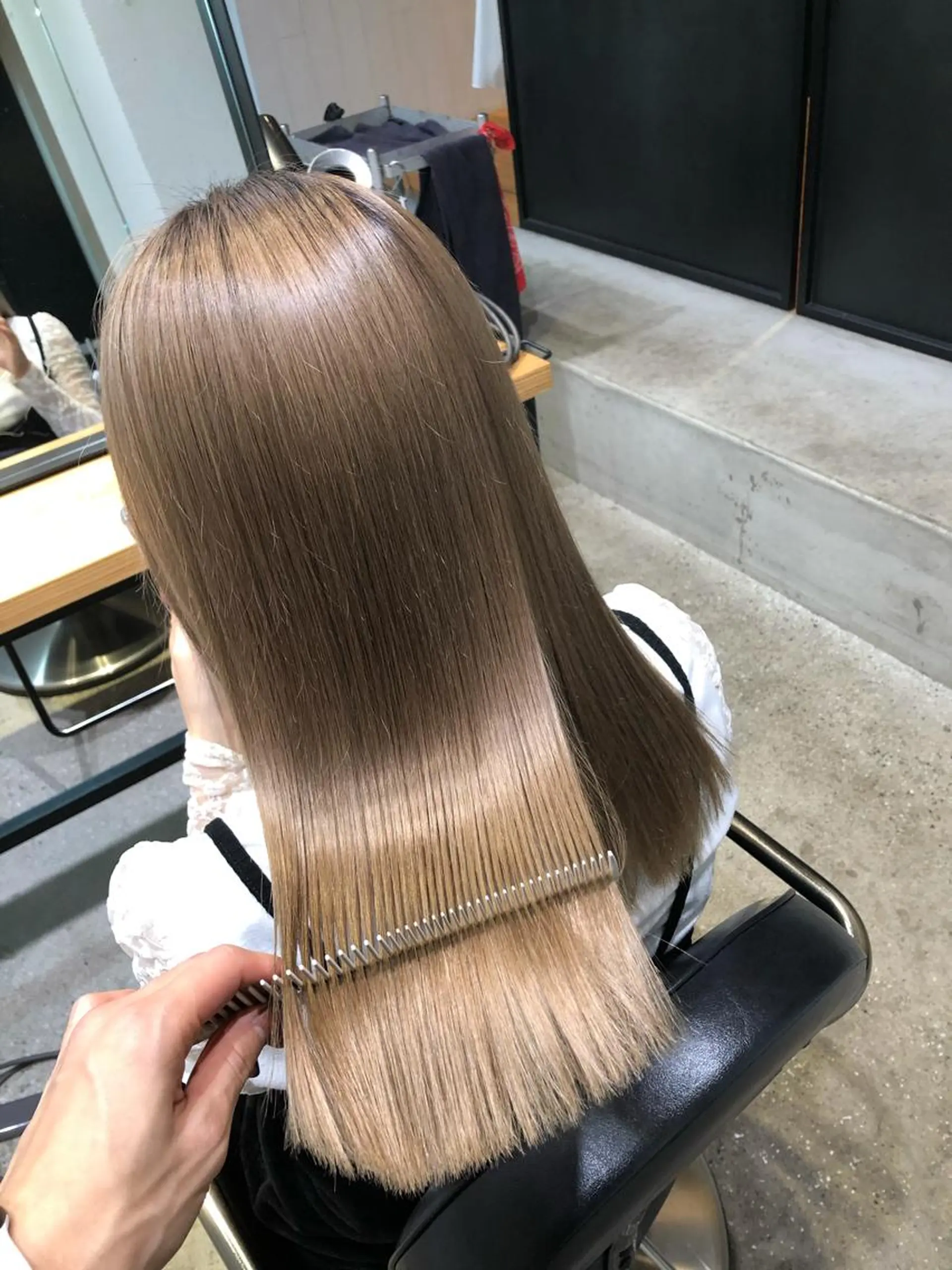 ロング カラー ヘアアレンジ 🧸ハイトーン🧸 ゆっきー🧸のヘアスタイル