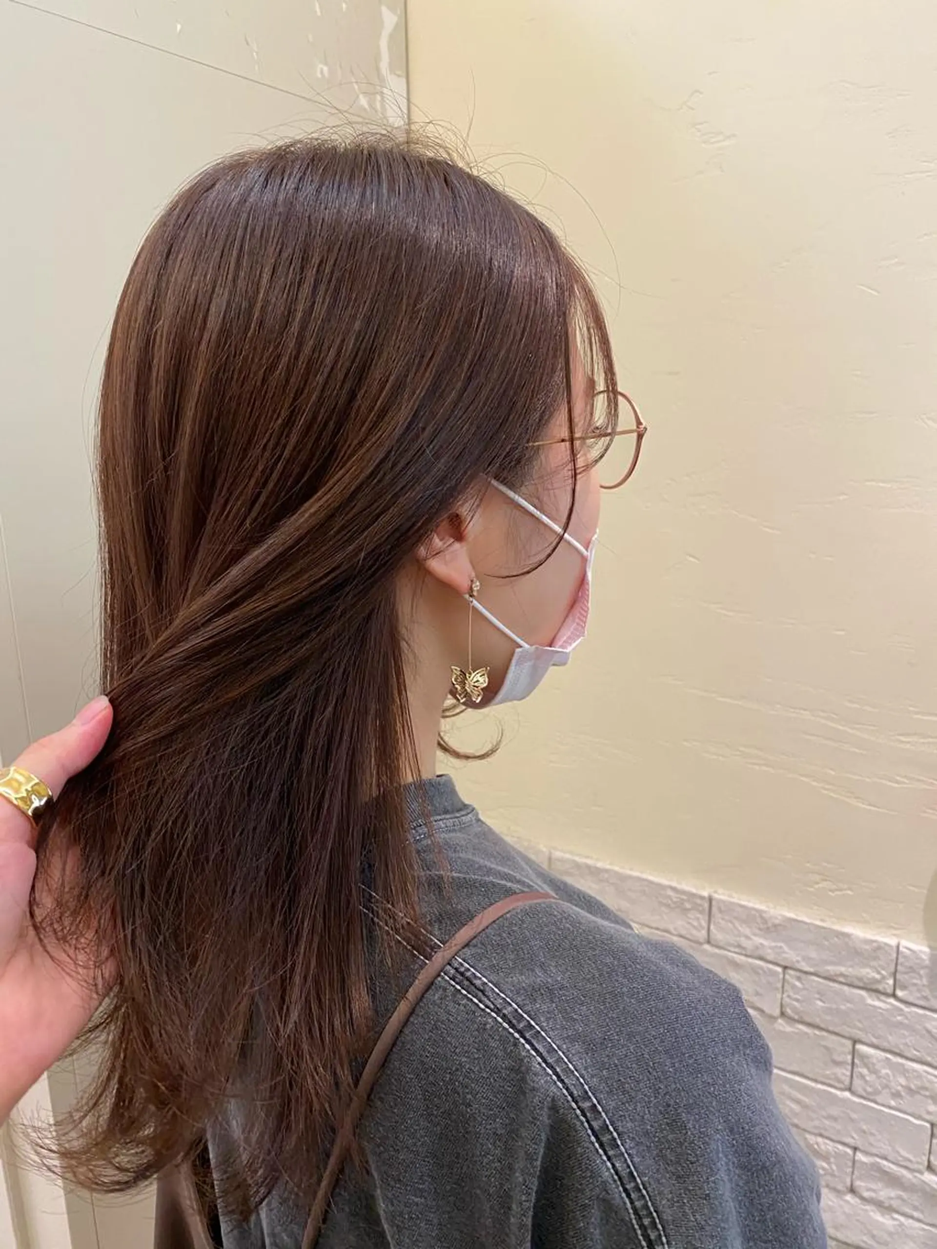 ミディアム カラー ベージュカラー ブリーチ ブリーチなしカラー 大久保 愛のヘアスタイル