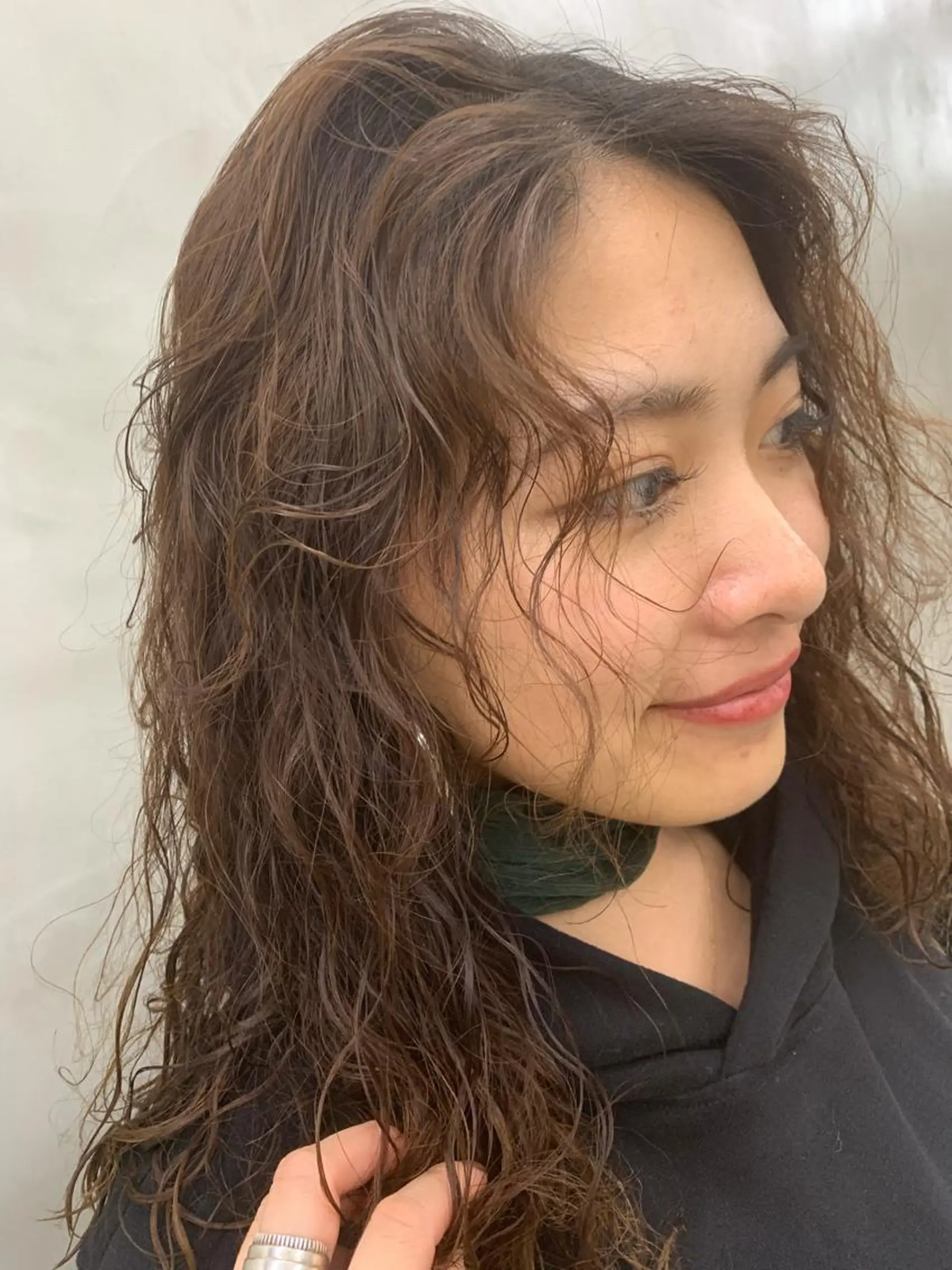 ロング カラー パーマ 💓パーマ，💗 レイヤーカットのヘアスタイル