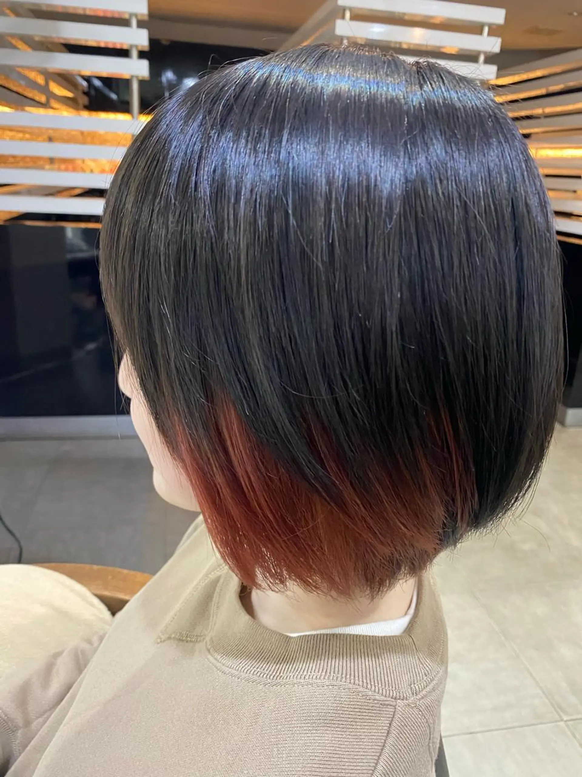 ショート カラー ヘアアレンジ アッシュ ピンクカラー 烏山 達也のヘアスタイル