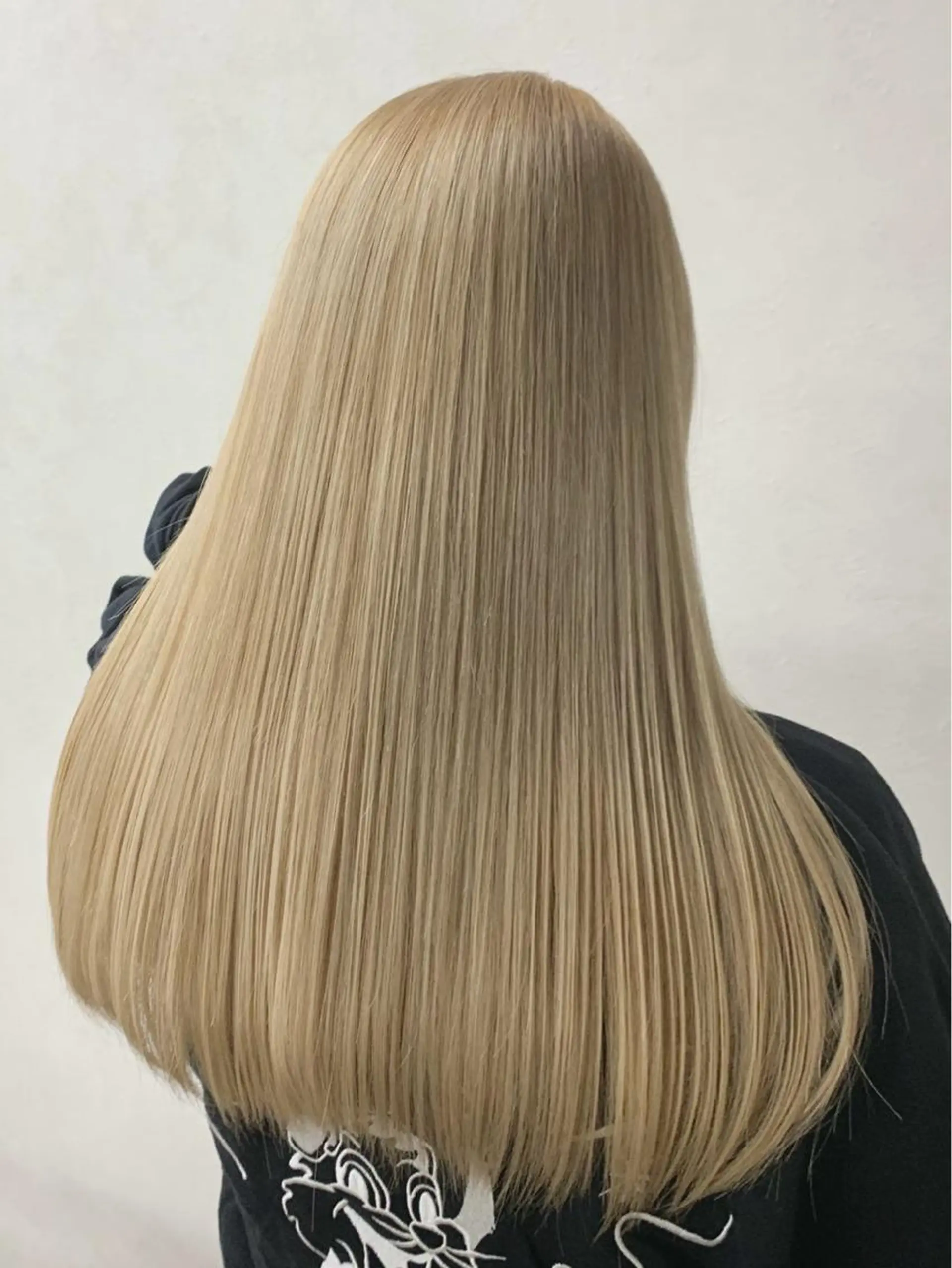 ロング カラー バレイヤージュ ブリーチ ケアブリーチ ダブルカラー イヤリングカラー カット ヘアカラー 🌷かわばた めい🌷のヘアスタイル