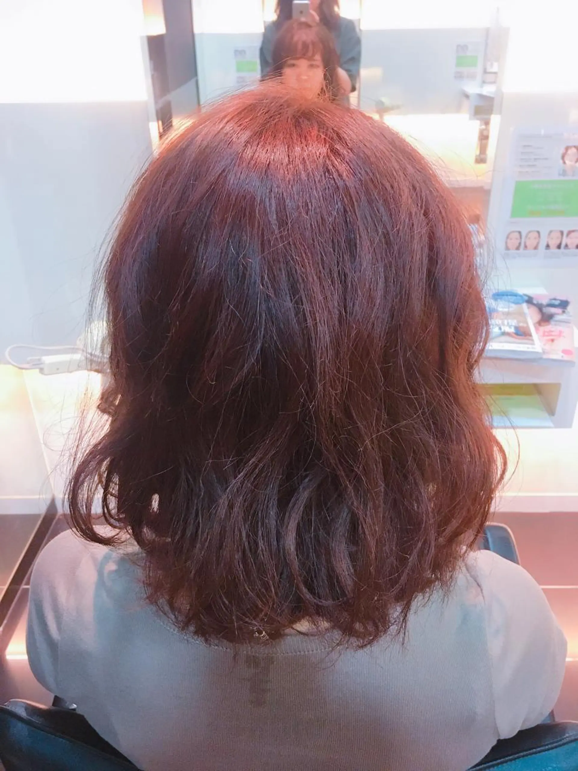 カラー ブリーチ ピンクカラー 早川 真幸のヘアスタイル