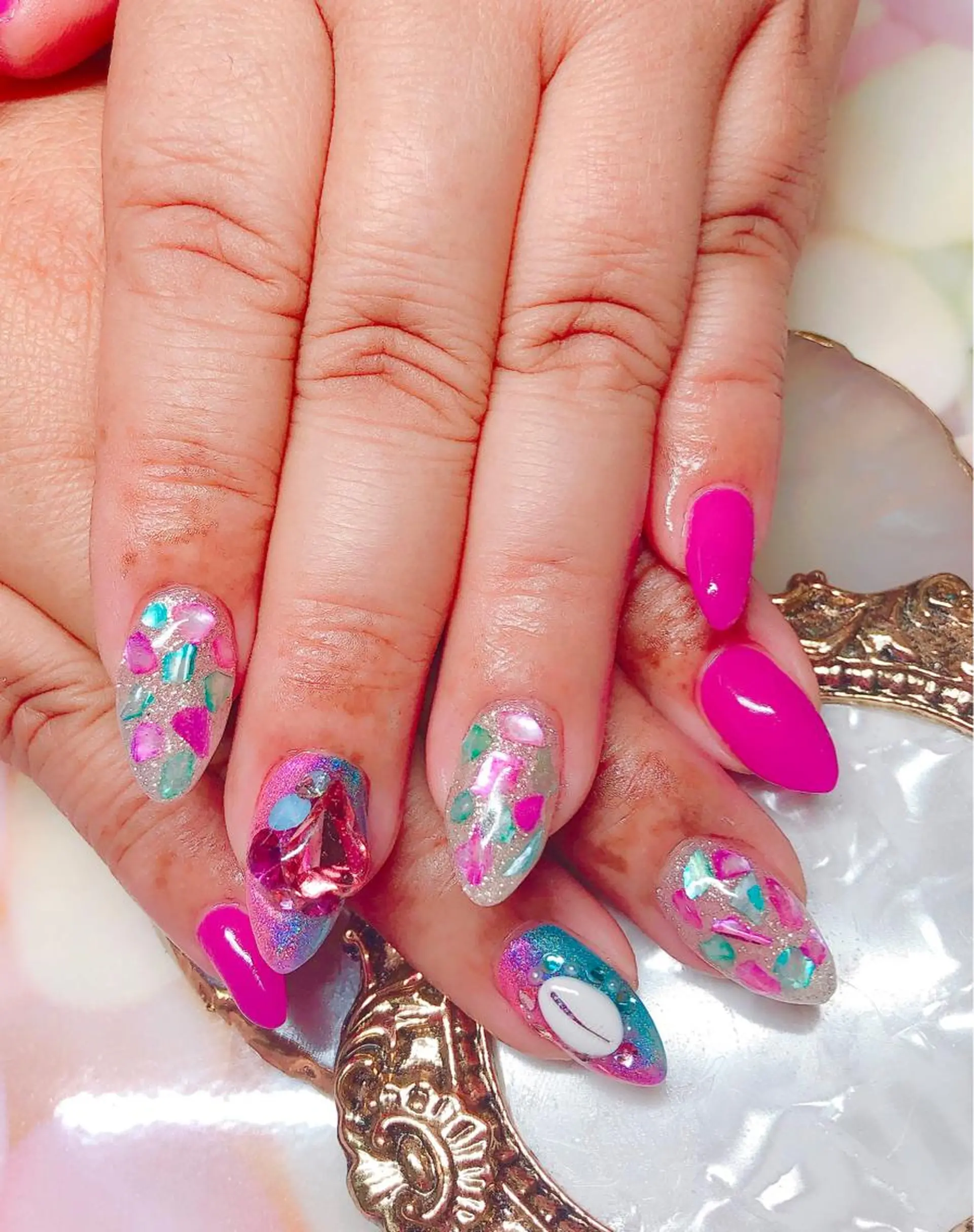 ネイル 持ち込み CROWN プライベートサロンのネイルデザイン