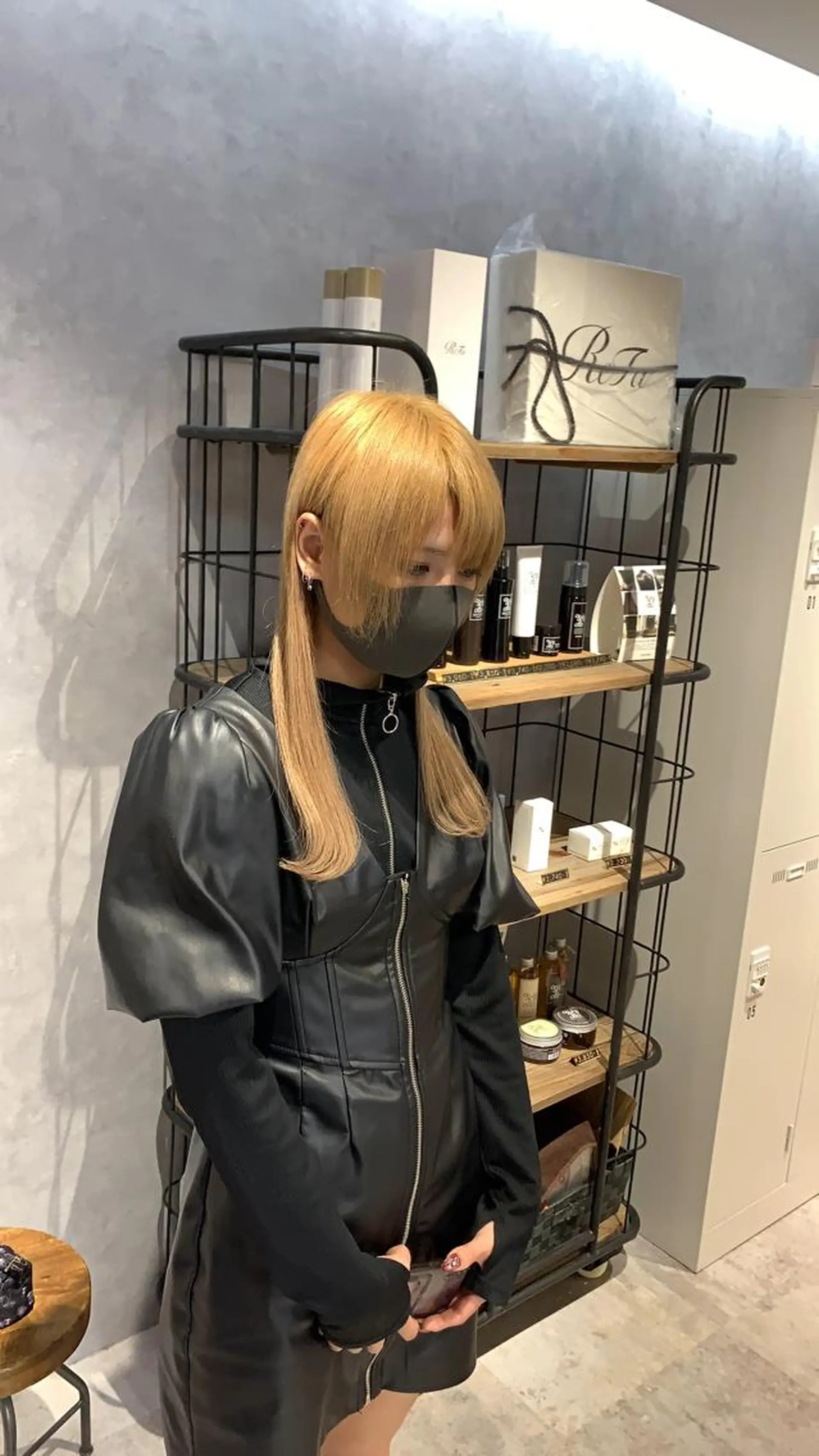 ショート 派手髪支持率No1 Eisukeのヘアスタイル