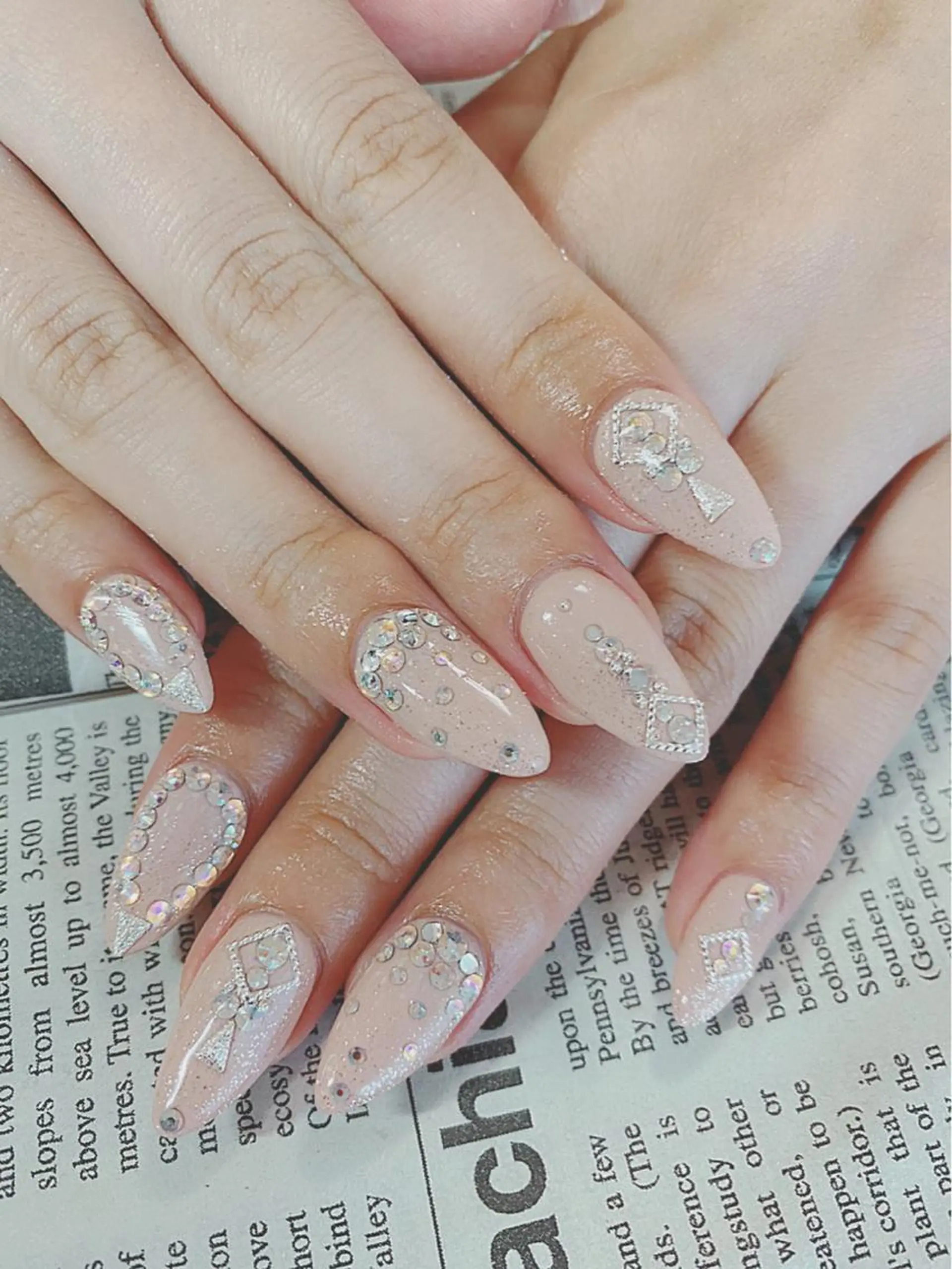 ネイル ハンドネイル ハンドケア 森山 舞のネイルデザイン