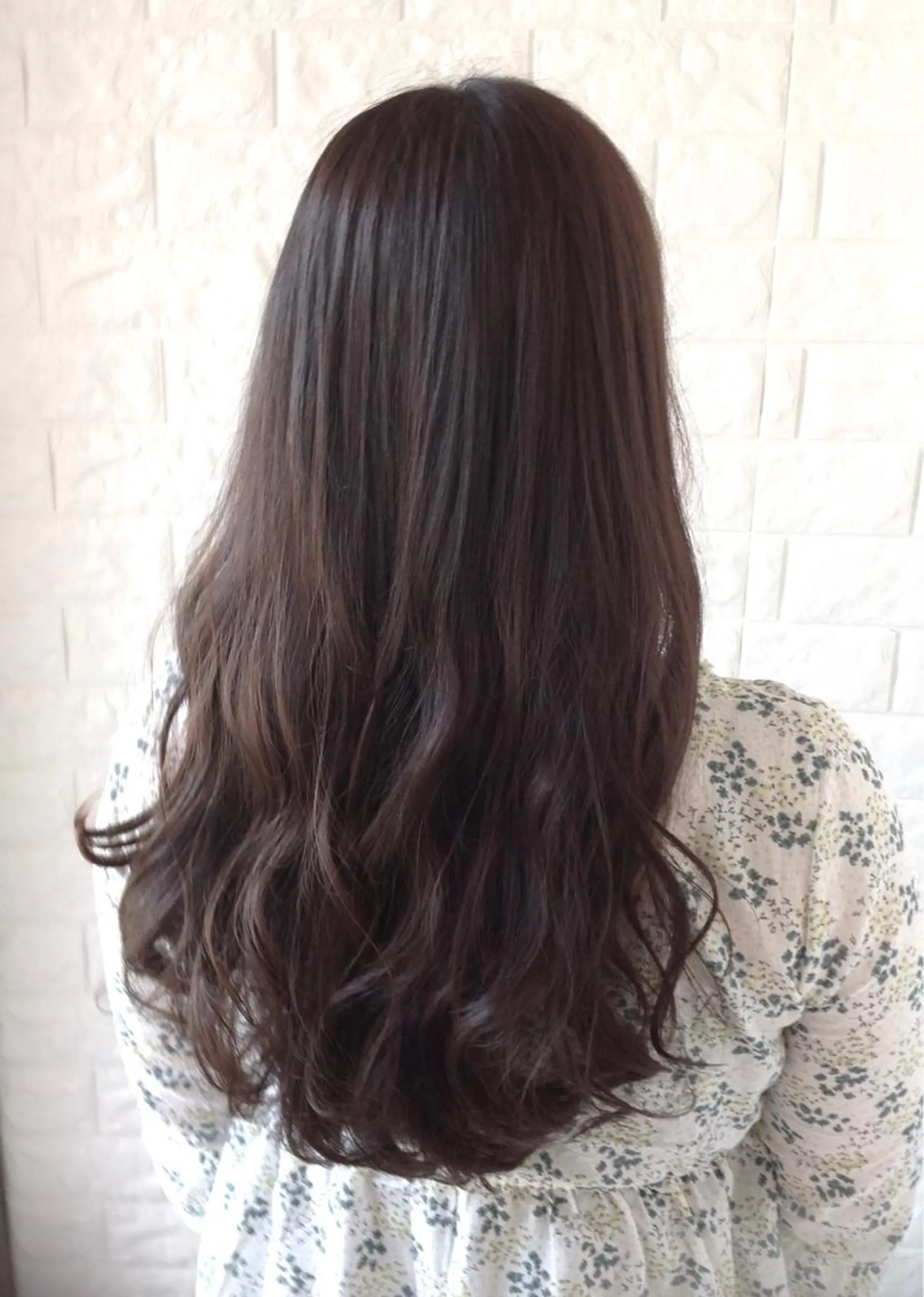 ロング カラー ブリーチ 透明感カラー グレージュ イルミナカラー ブリーチなしカラー エイジングケア特化 美容師✂️山崎竜二のヘアスタイル