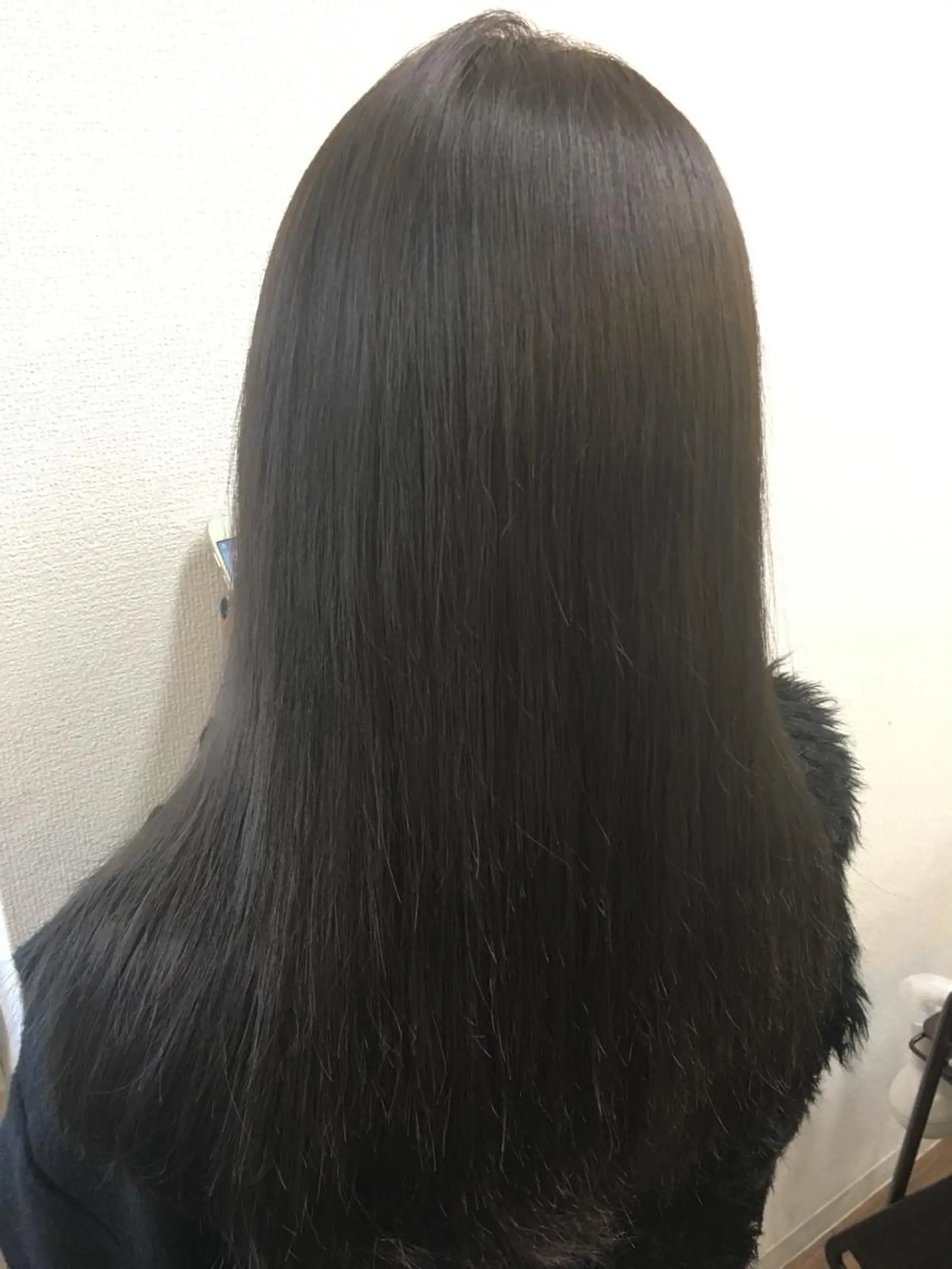 セミロング カラー SHIORI💜口コ ミNo.1艶カラーのヘアスタイル