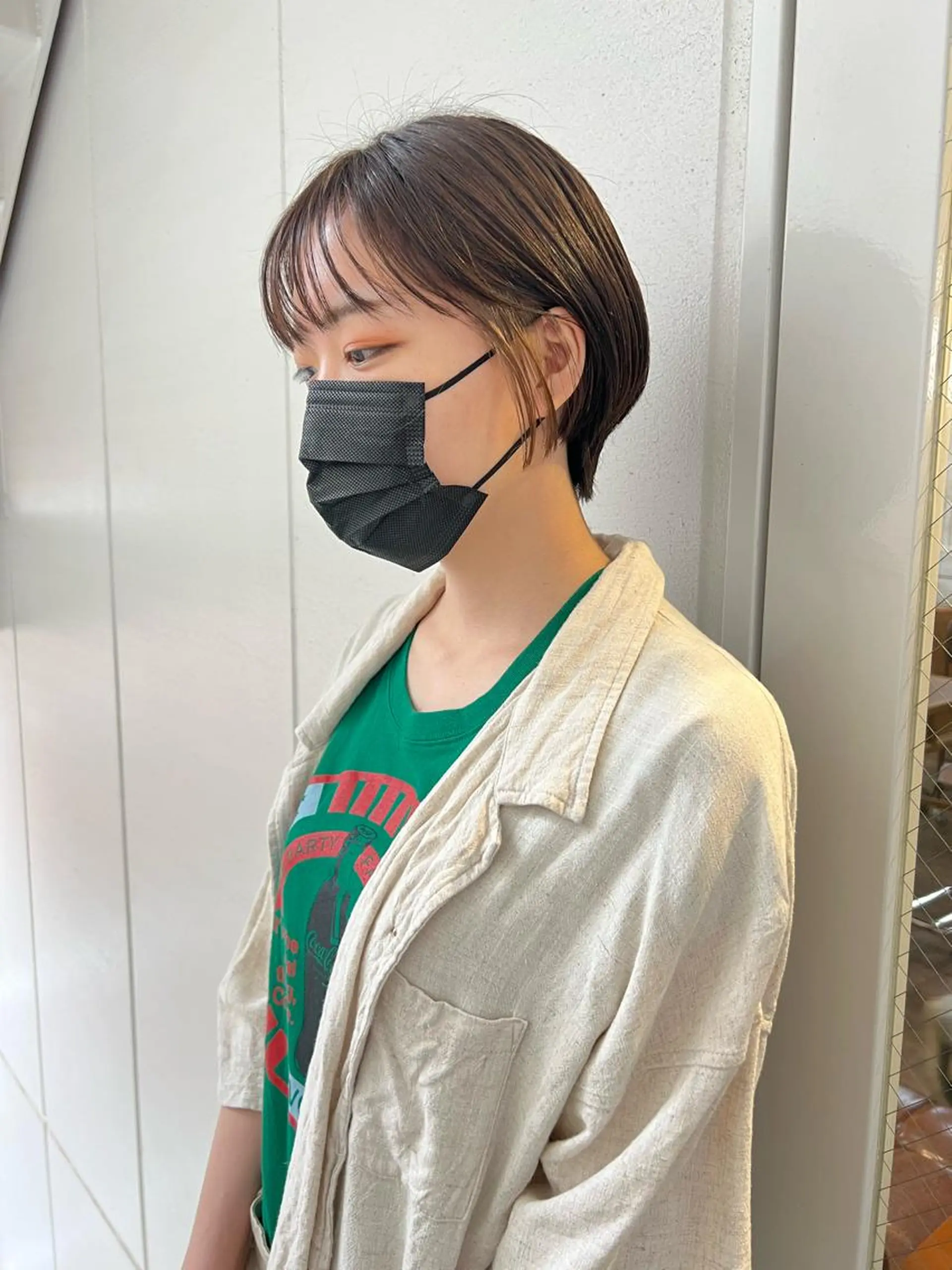 ショート カラー 切りっぱなしボブ ショートボブ ベージュカラー ブリーチ ブロンド ヘアカラー トリートメント 蔵前 デザインカット KOBAYASHIのその他イメージ