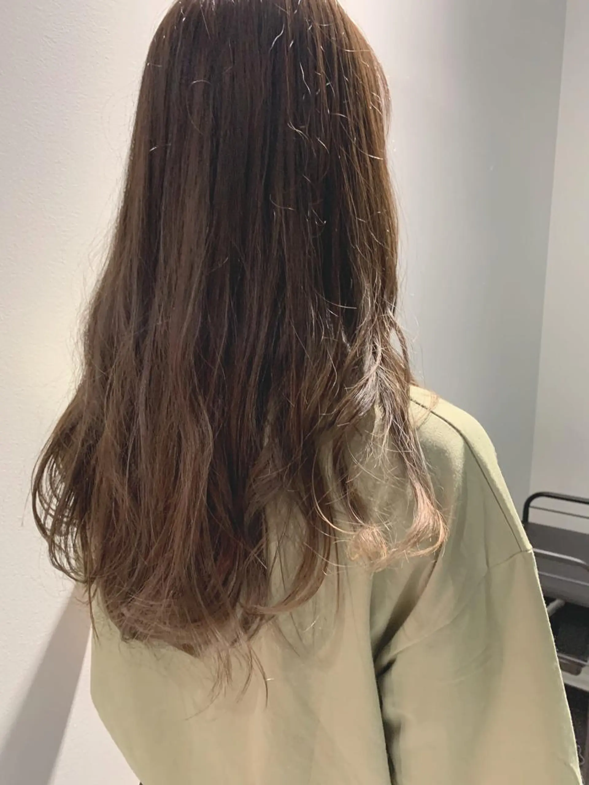 ロング ハイライト 山下 千明のヘアスタイル