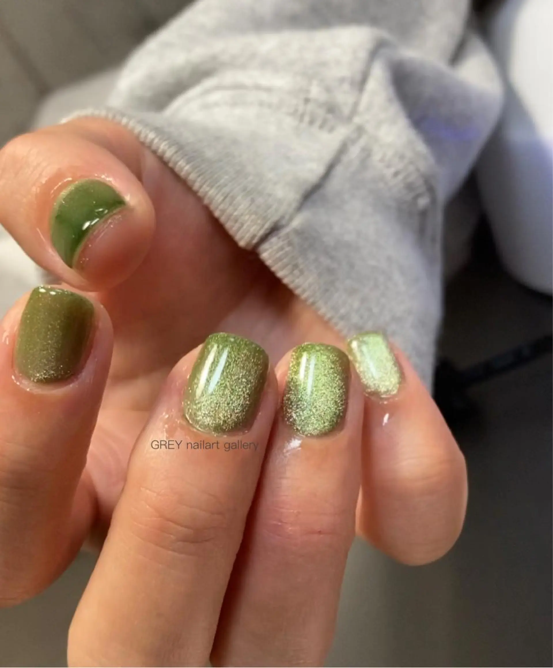 ネイル グリーン マグネットネイル 【GREY】 TAIRAのネイルデザイン
