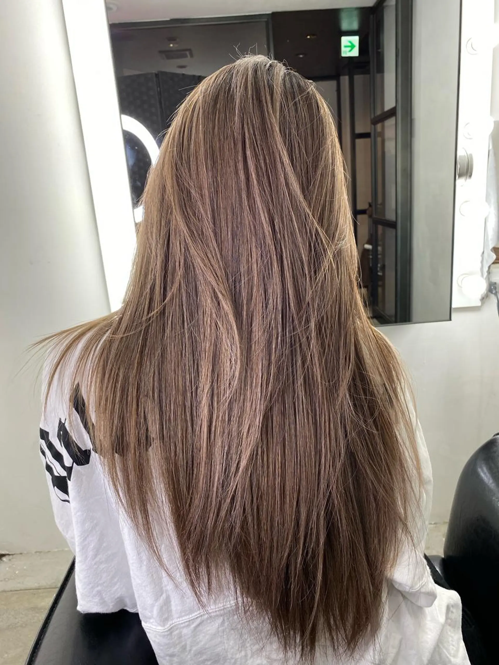 ロング カラー バレイヤージュ ブリーチ ケアブリーチ ハイライトカラー ハイライト レイヤーカット💖 Kaedeのヘアスタイル