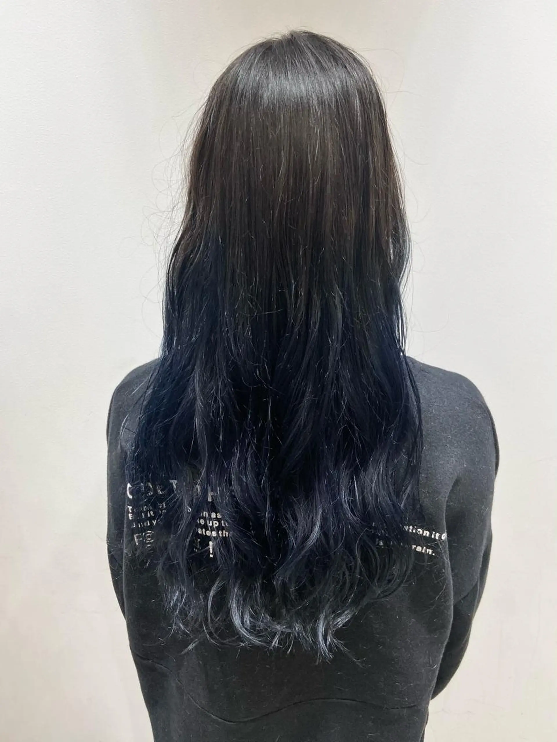 ロング カラー 🐺ウルフ/レイヤー 似合わせ‎🤍沙羅のヘアスタイル