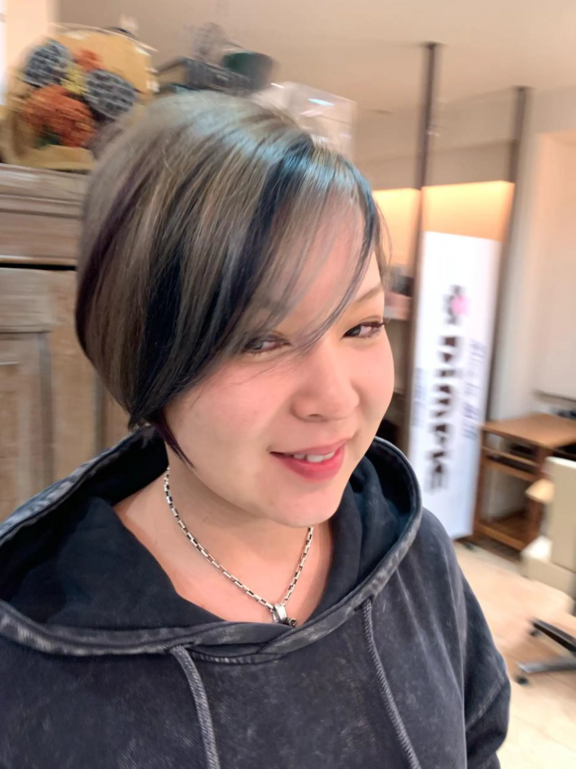 ショート カラー nishimura makotoのヘアスタイル