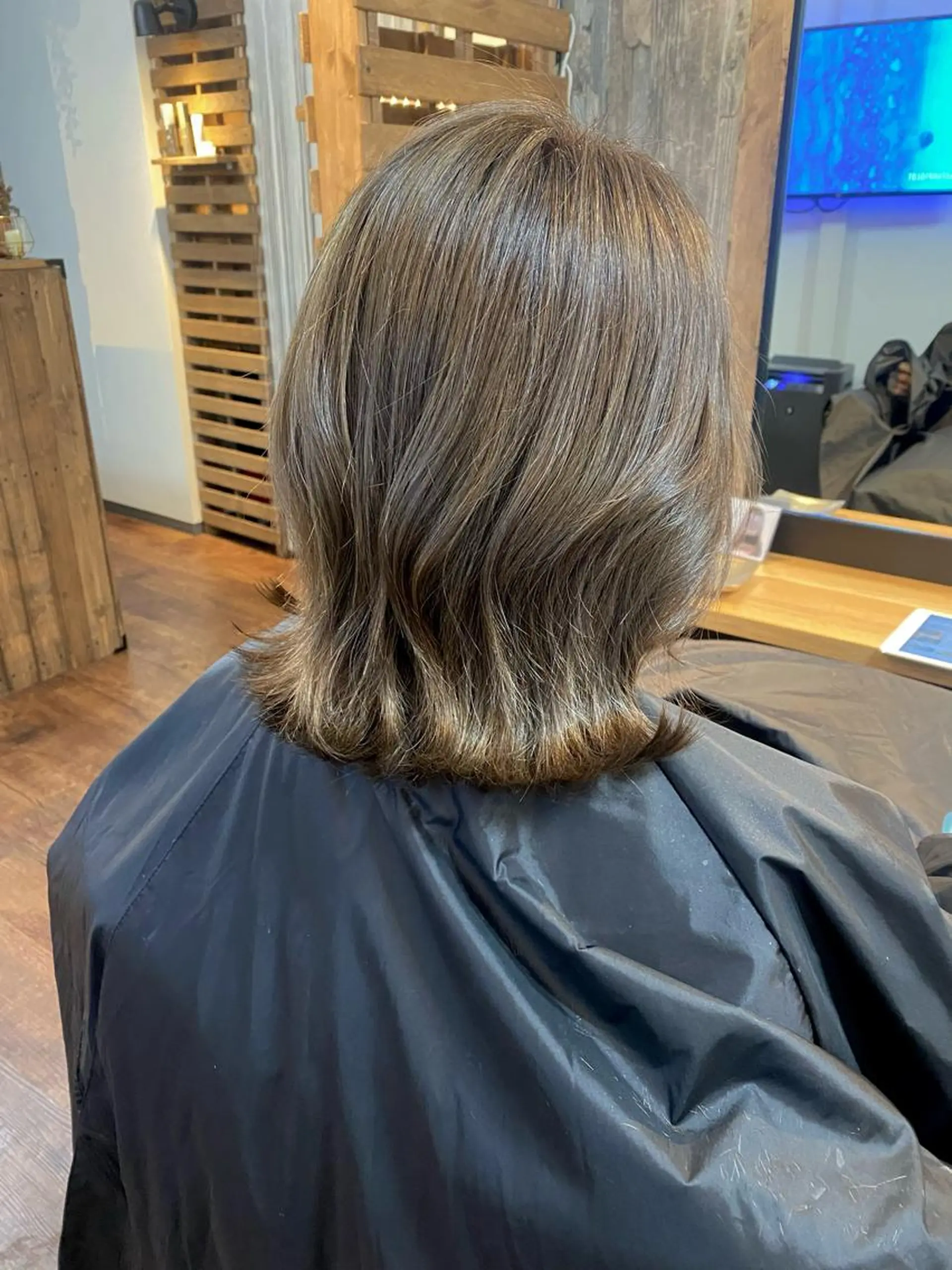 ショート カラー ブリーチ ハイライトカラー ハイライト カット ヘアカラー トリートメント Luzir⭐︎ GEN⭐︎のヘアスタイル