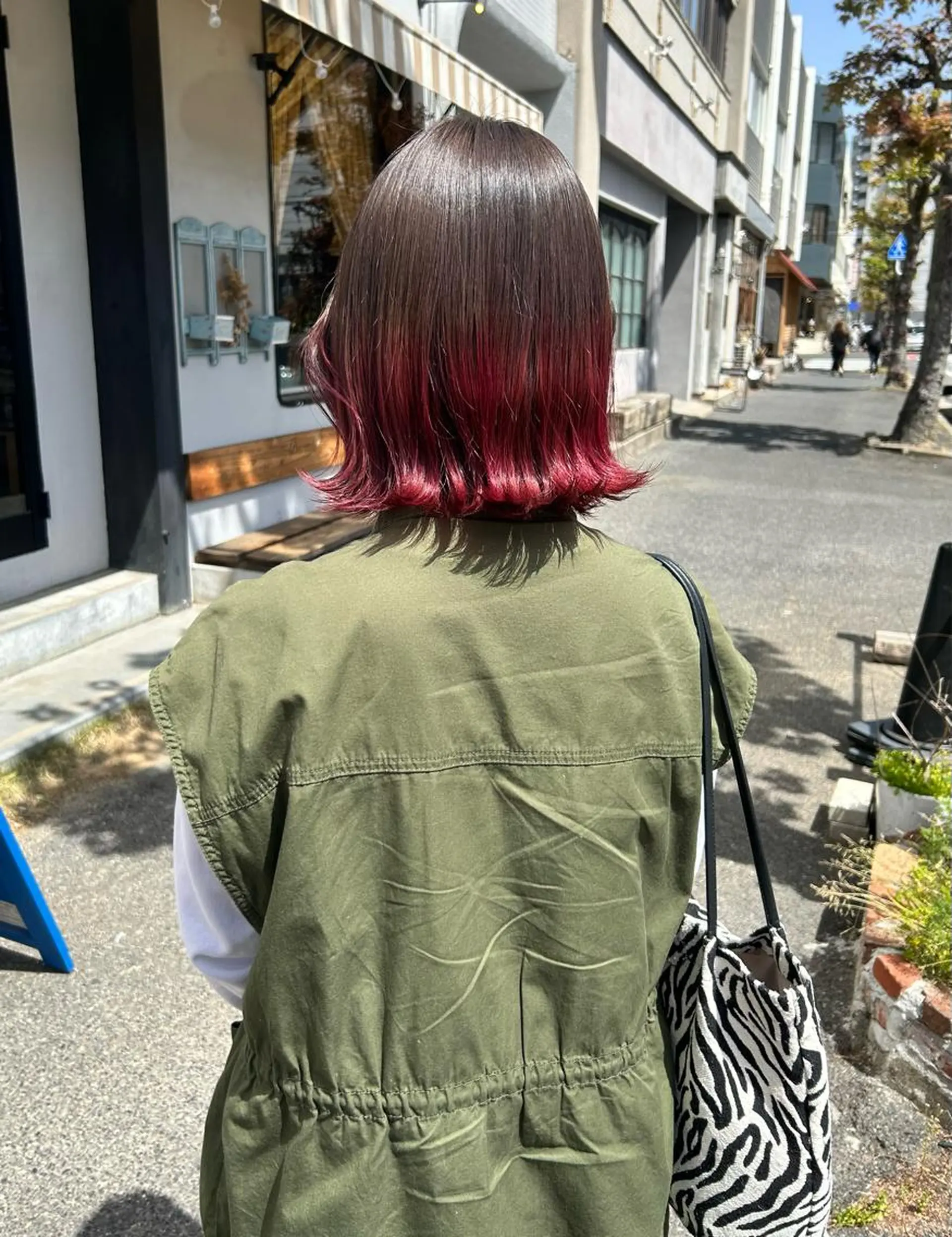 ミディアム カット ヘアカラー トリートメント 問屋町chapter 日笠快生のヘアスタイル