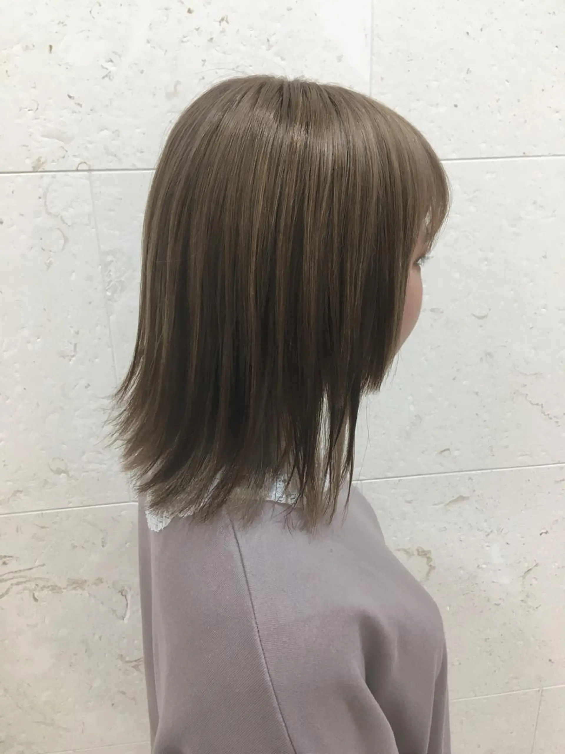 ミディアム カラー ベージュカラー ブリーチ 透明感カラー ミルクティーベージュ 斉藤 貴也のヘアスタイル