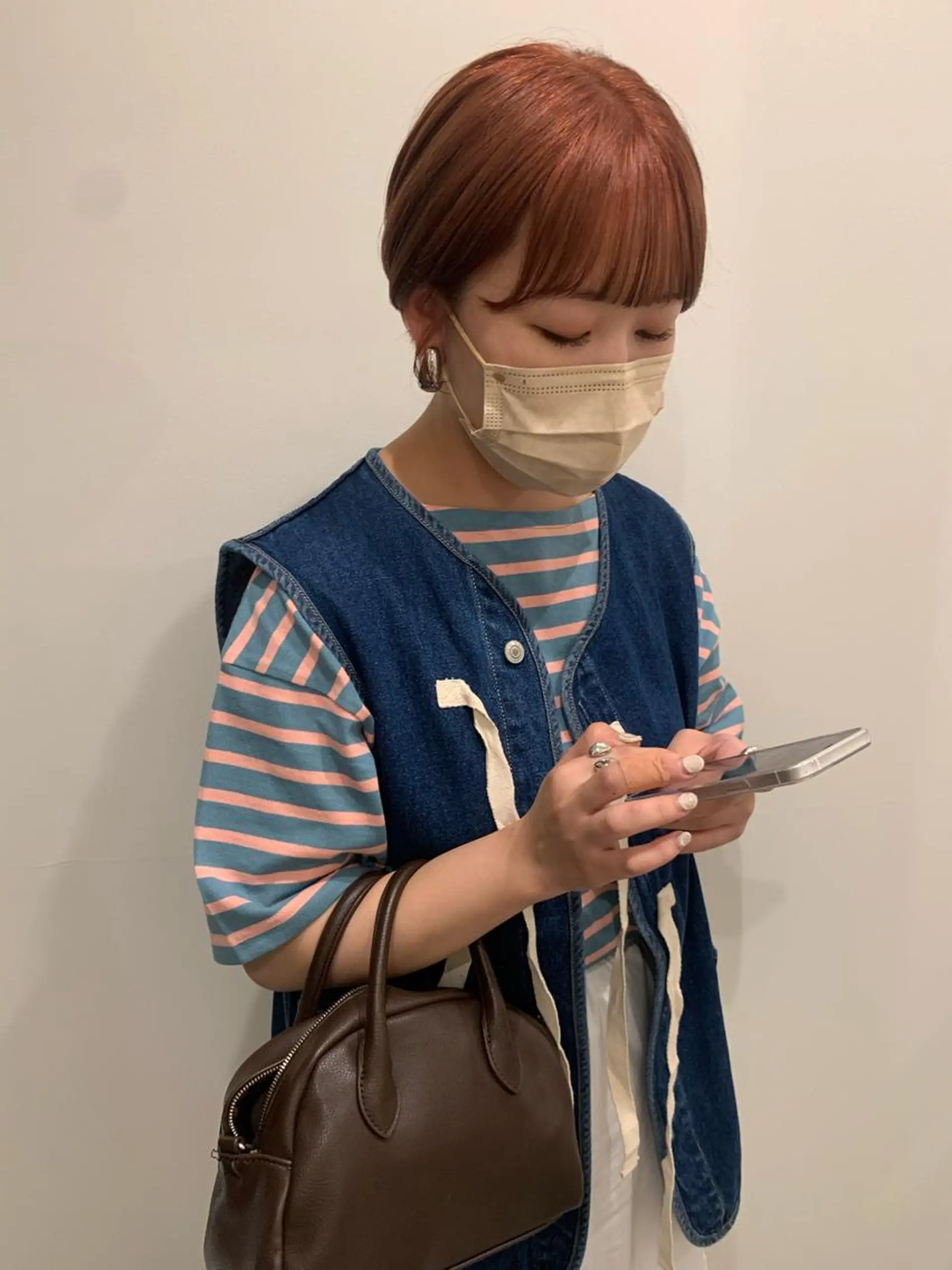 ショート ヘアカラー 落合希 Olivebeigeのヘアスタイル