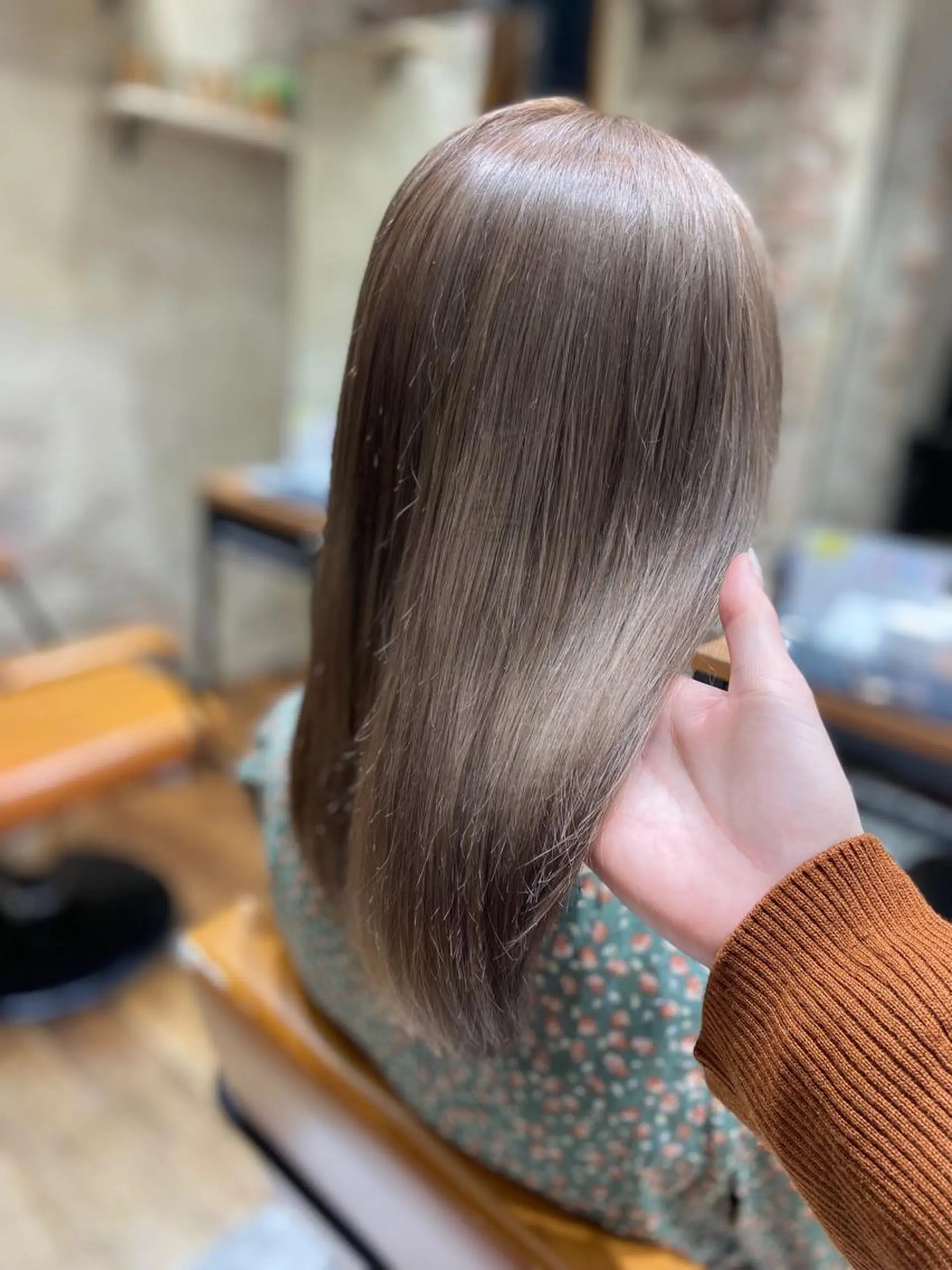 ミディアム カラー パーマ ヘアアレンジ ベージュカラー ブリーチ 透明感カラー イルミナカラー インナーカラー 🌈小顔似合わせ SHIHO🌈のヘアスタイル