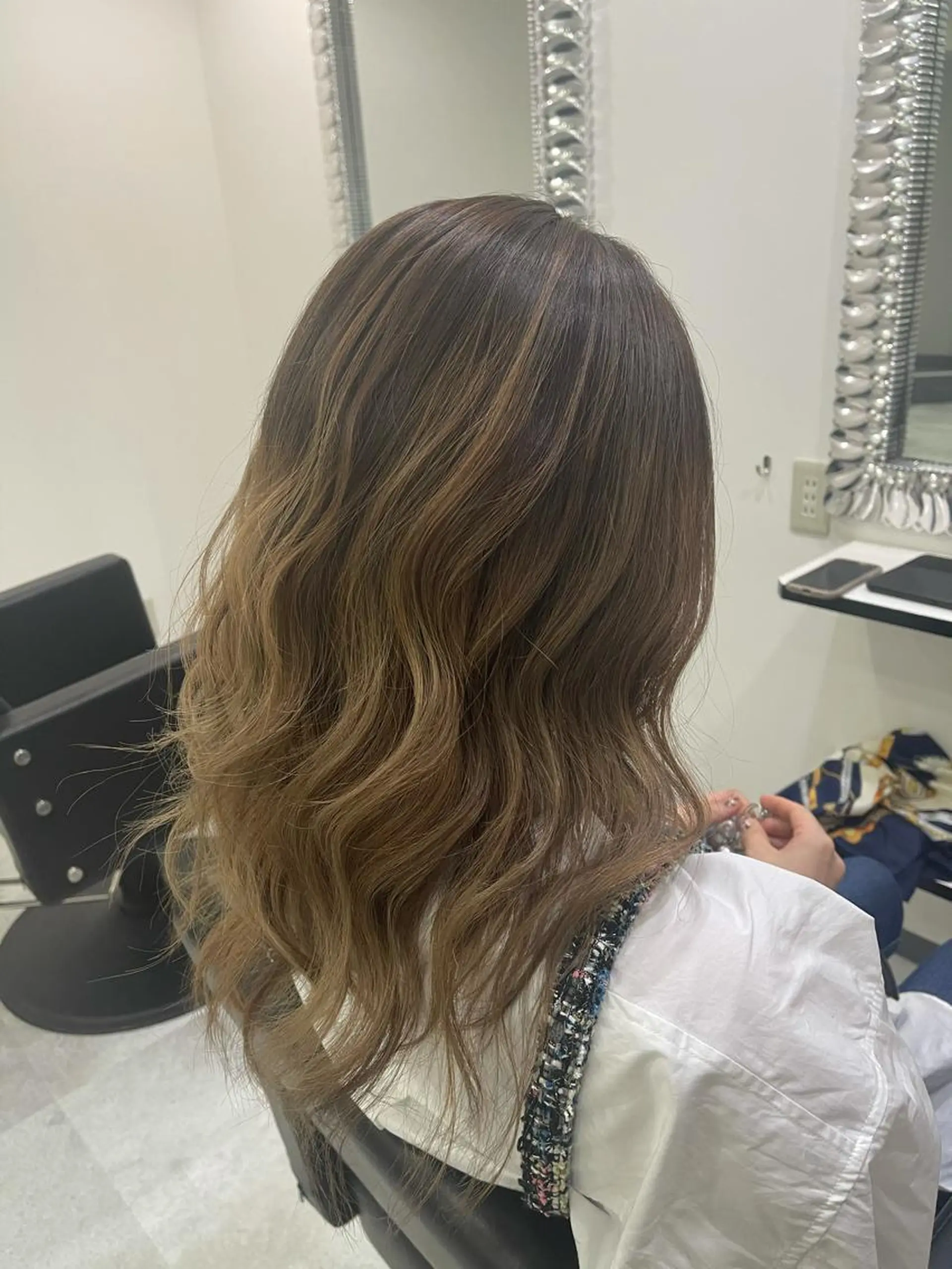 ロング カラー トリートメント ヘアカラー トリートメント emi/髪質改善/ 韓国風/艶カラーのヘアスタイル