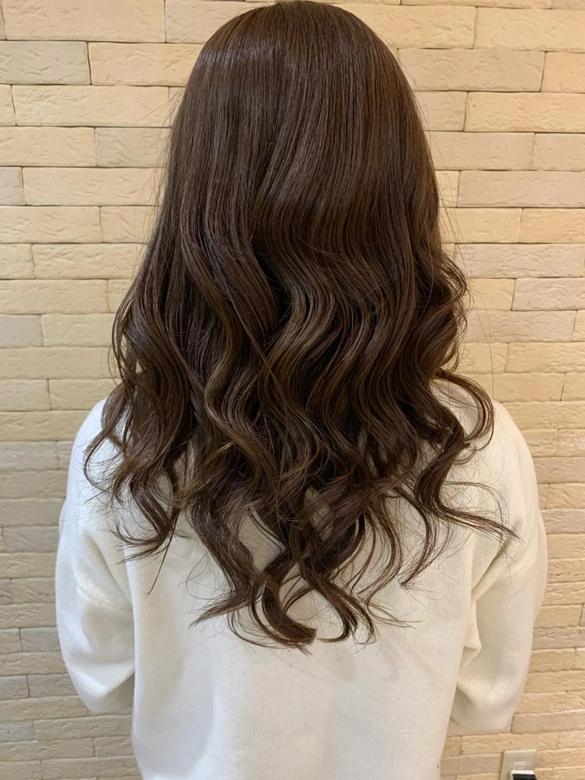セミロング カラー ベージュカラー ブリーチ ブリーチなしカラー オレンジ 艶髪レイヤー上田 紗也🇰🇷💗のヘアスタイル