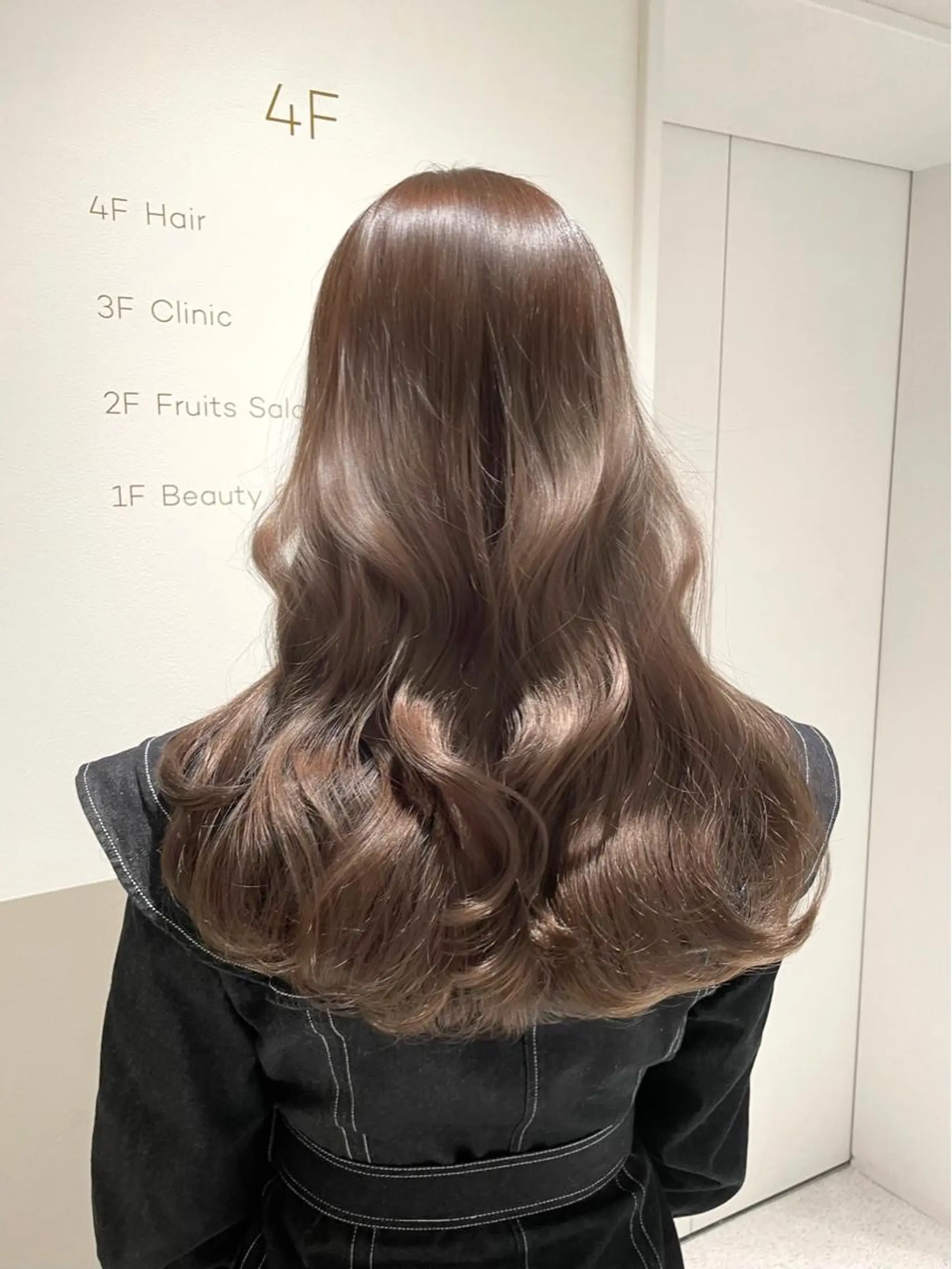 ロング カラー ヘアアレンジ 🤎小顔レイヤー /ベージュ🤎友香のヘアスタイル