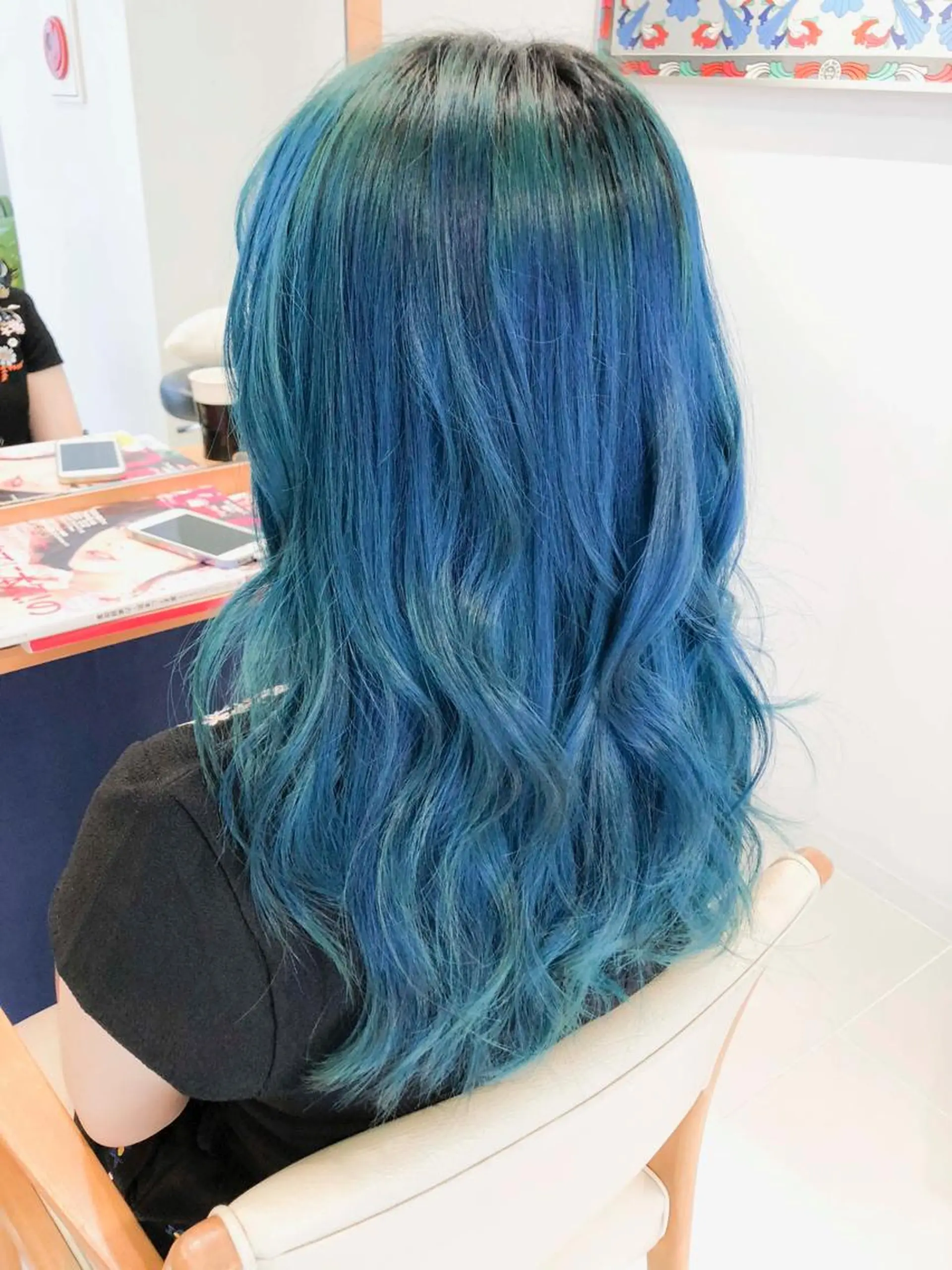 ロング カラー ブルーカラー Days 透明感カラーのヘアスタイル