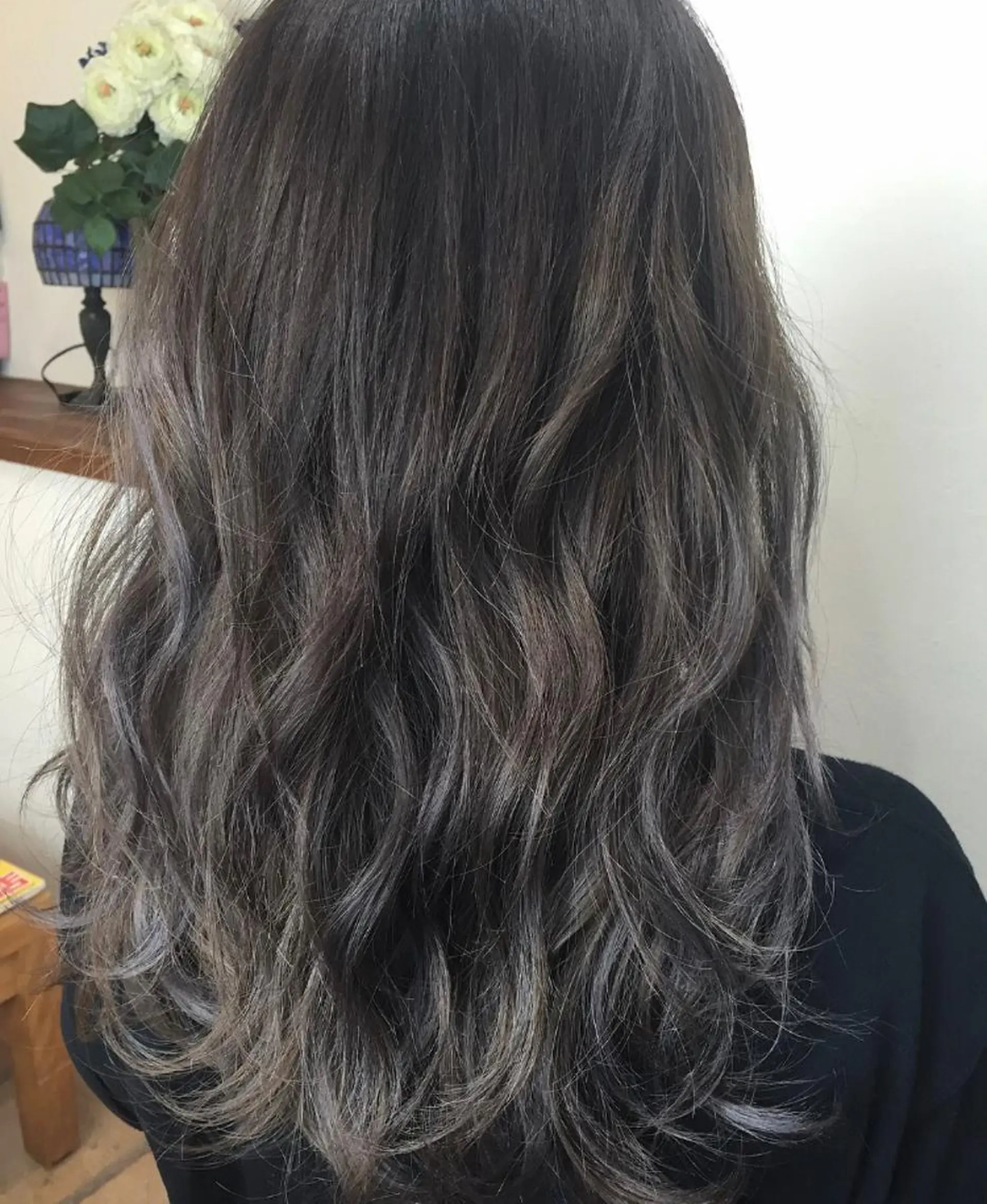 セミロング カラー アッシュ アッシュグレー メンズカット特化柏駅 徒歩3分LOUのヘアスタイル