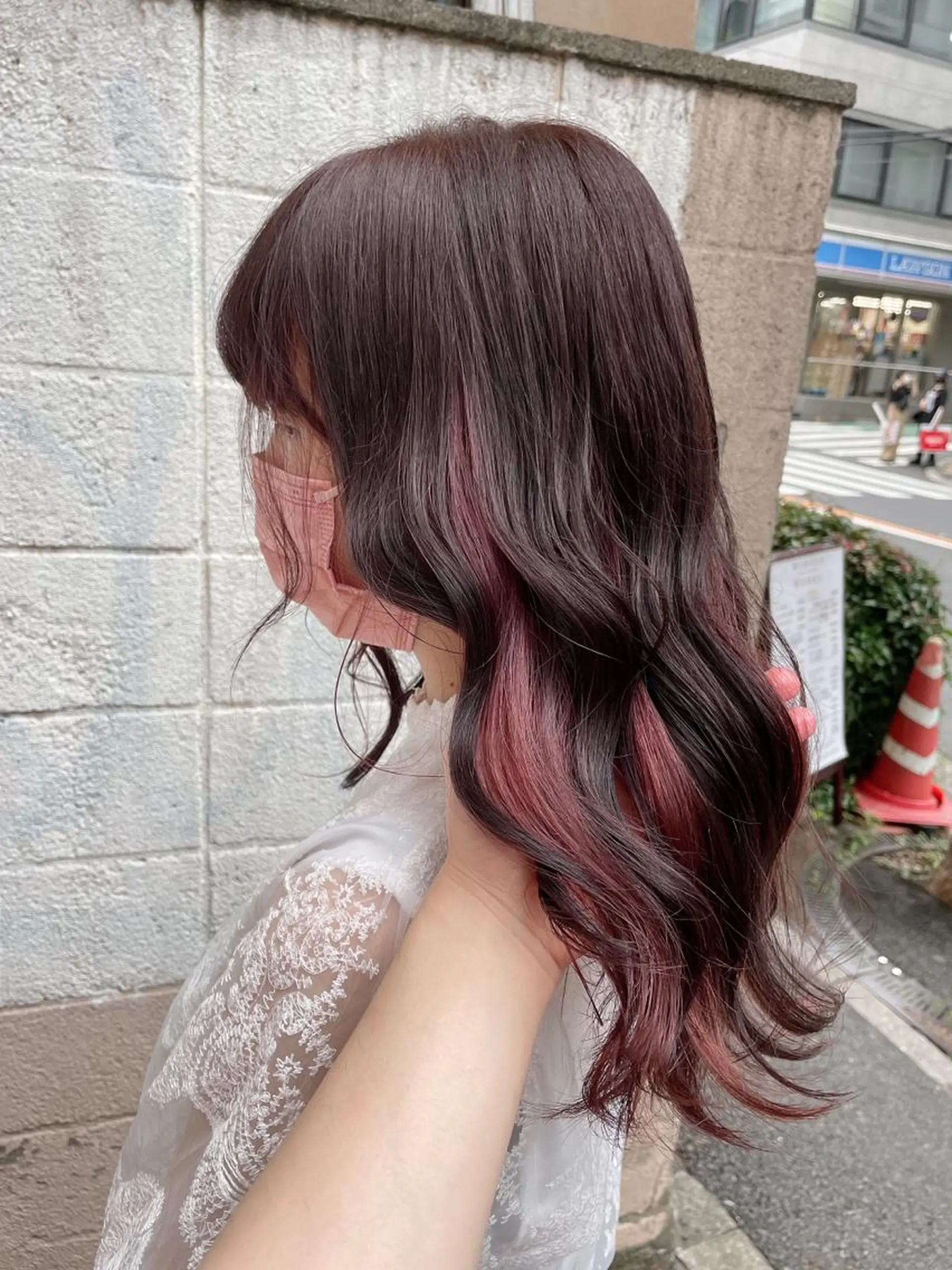 セミロング カラー ピンクカラー ヘアカラー トリートメント ヘアアレンジ にいた　かづしげのヘアスタイル