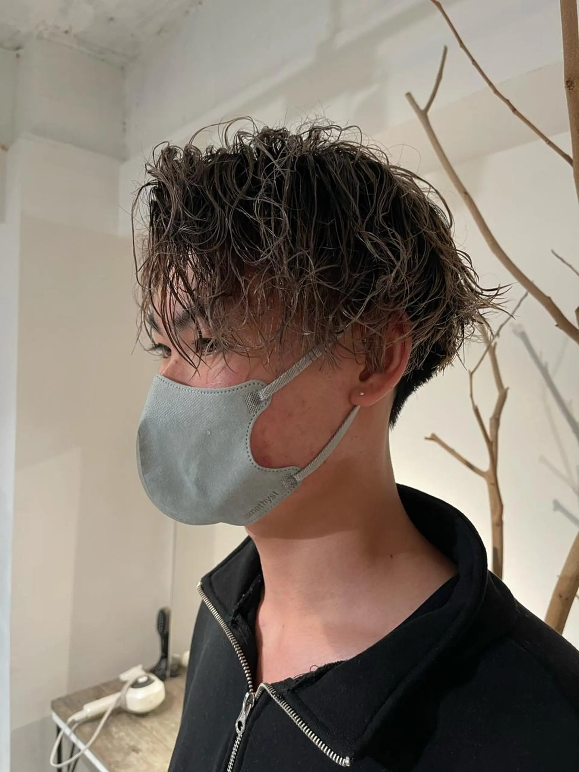 ミディアム 外国人風カラー ハイライト レイヤーカット 似合わせカット ウルフカット ヘアカラー メンズケアブリーチ 特化🔥村田のヘアスタイル