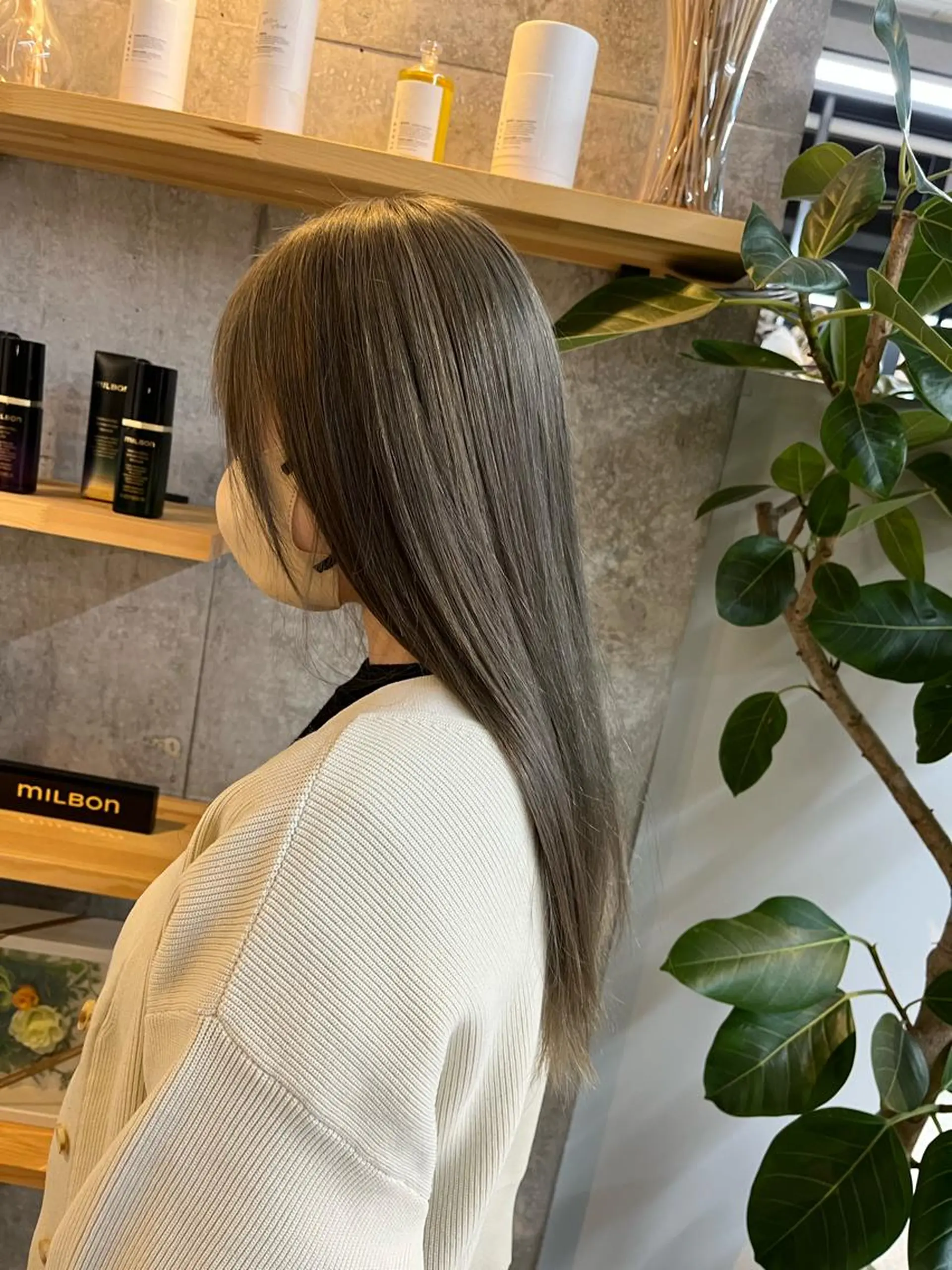 ロング カラー ハイトーンカラ ー/小川のヘアスタイル