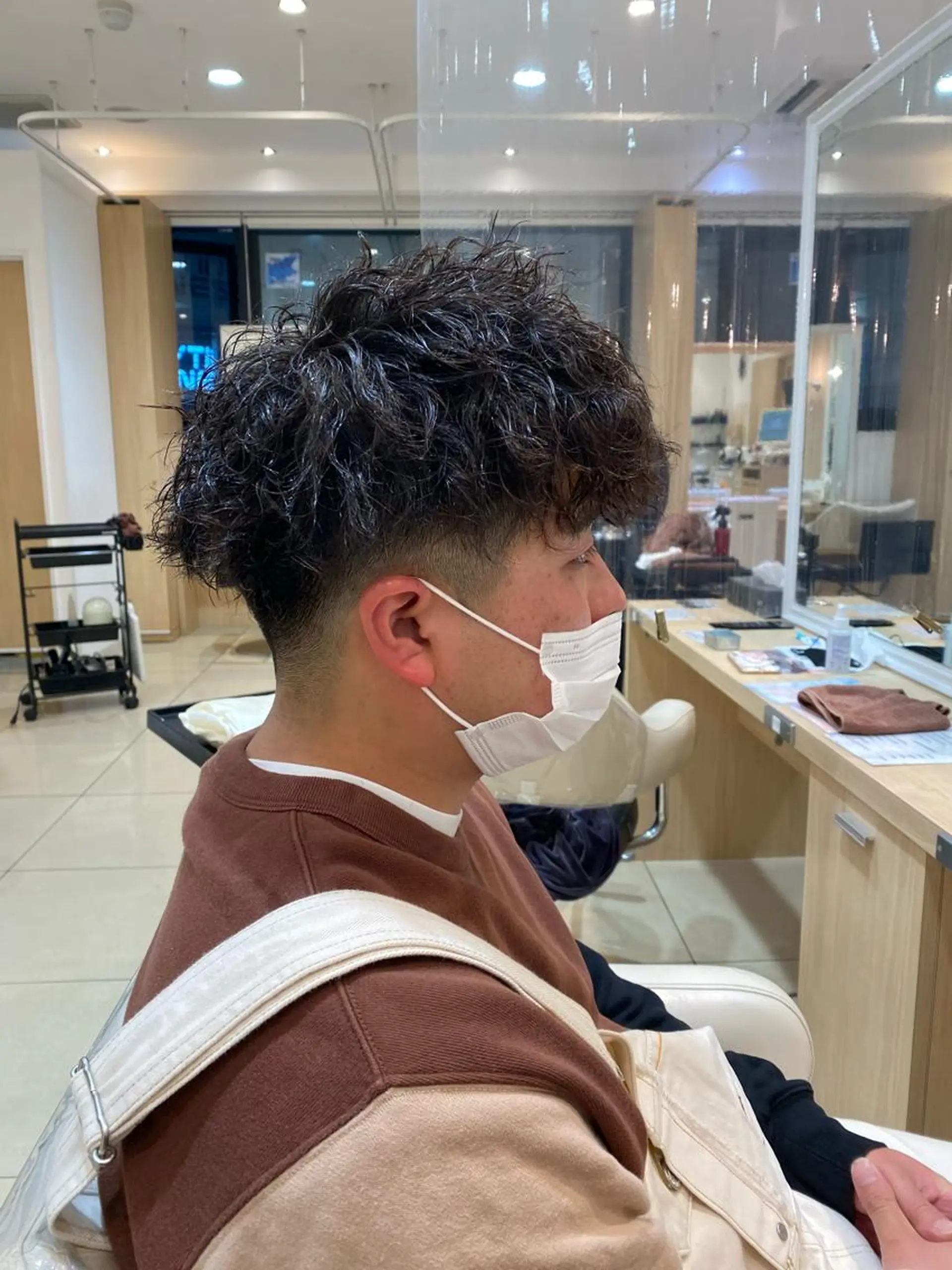 ショート パーマ メンズ カット パーマ メンズ特化型美容師 栗山勇人のヘアスタイル