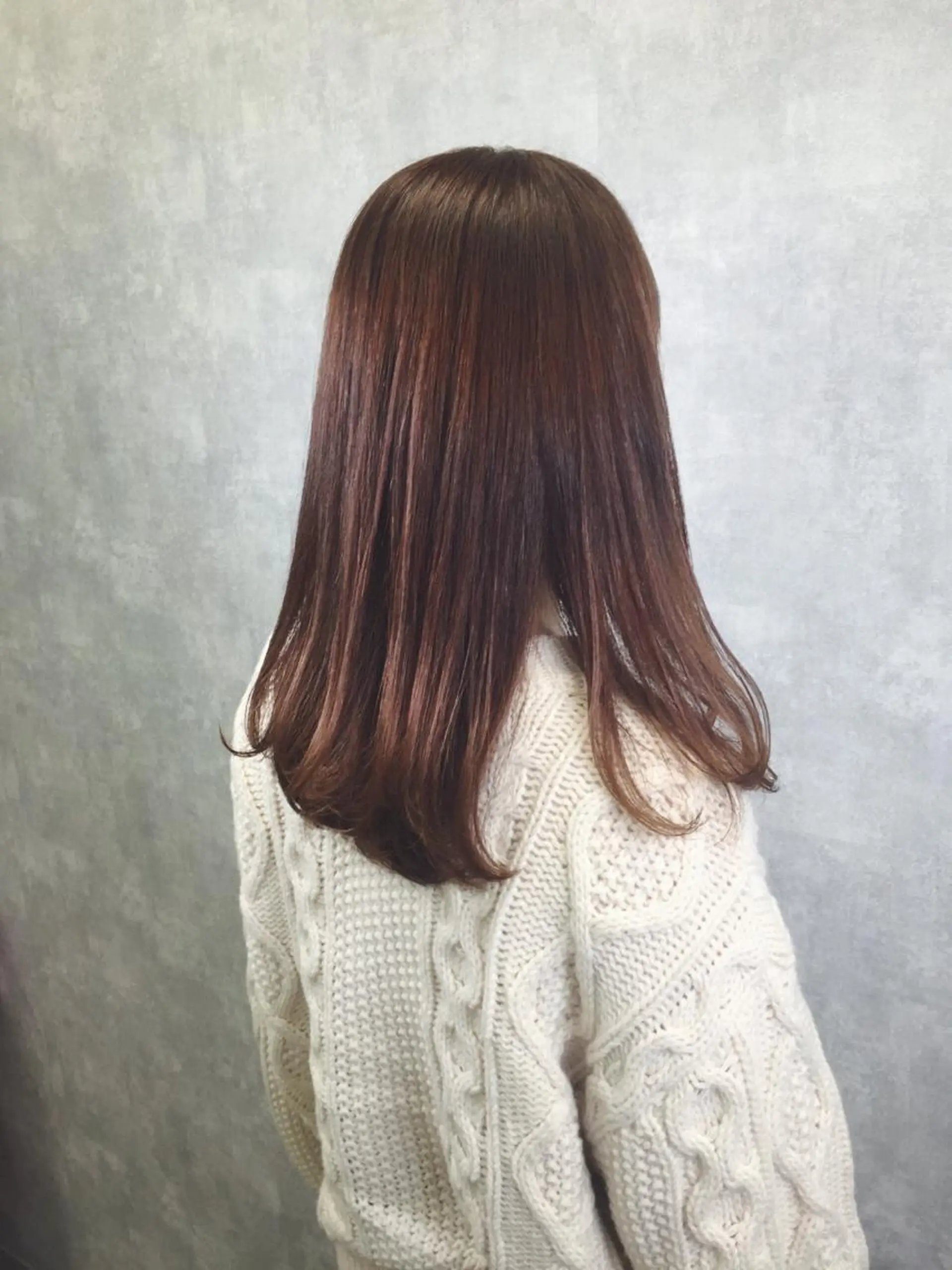 ミディアム トリートメント 肌に馴染む暗髪 梅田・増田のヘアスタイル