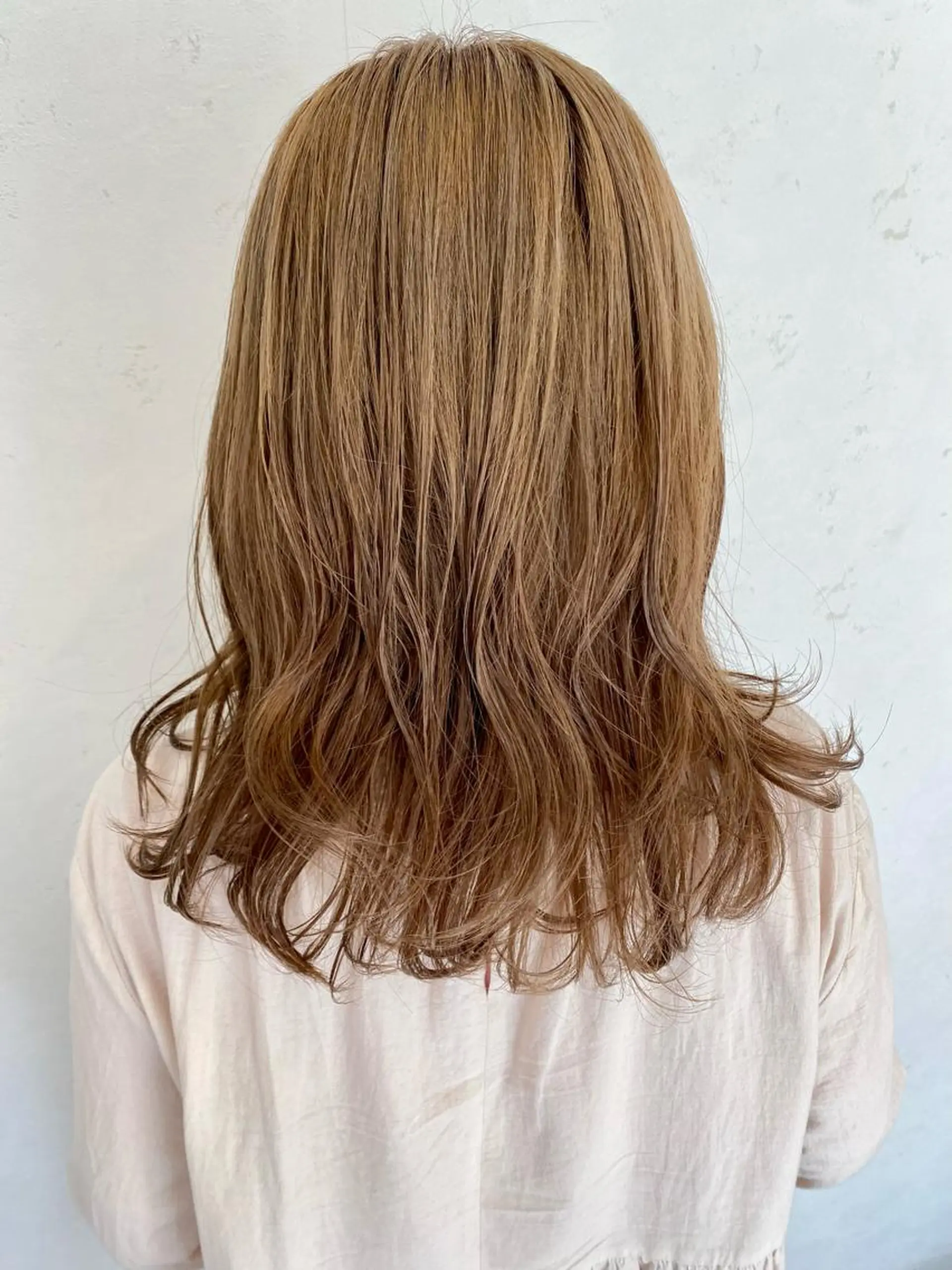 ミディアム カラー 伊藤 さやかのヘアスタイル