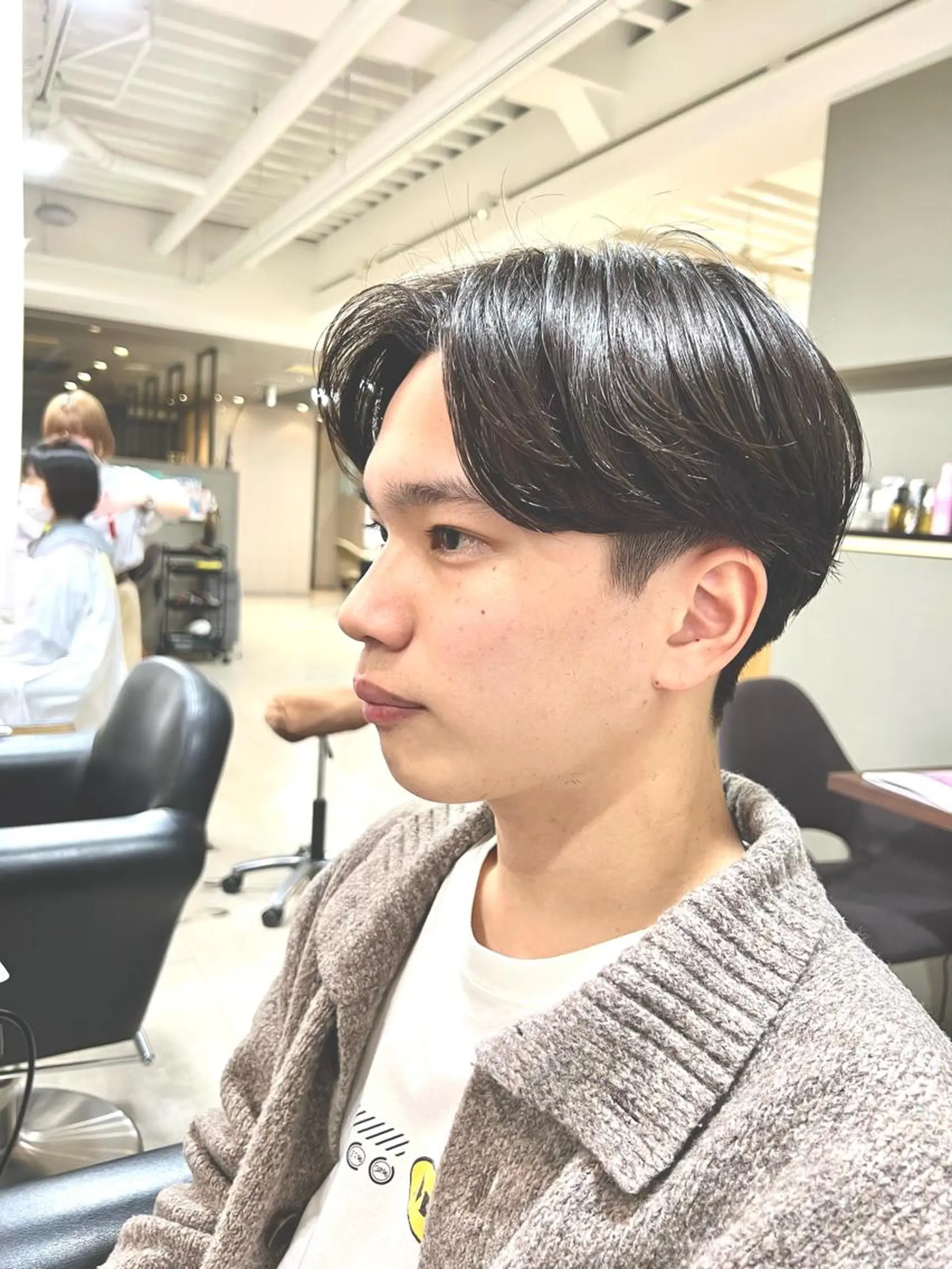 ショート メンズ センターパート 心斎橋メンズサロン リベルテグリットのヘアスタイル