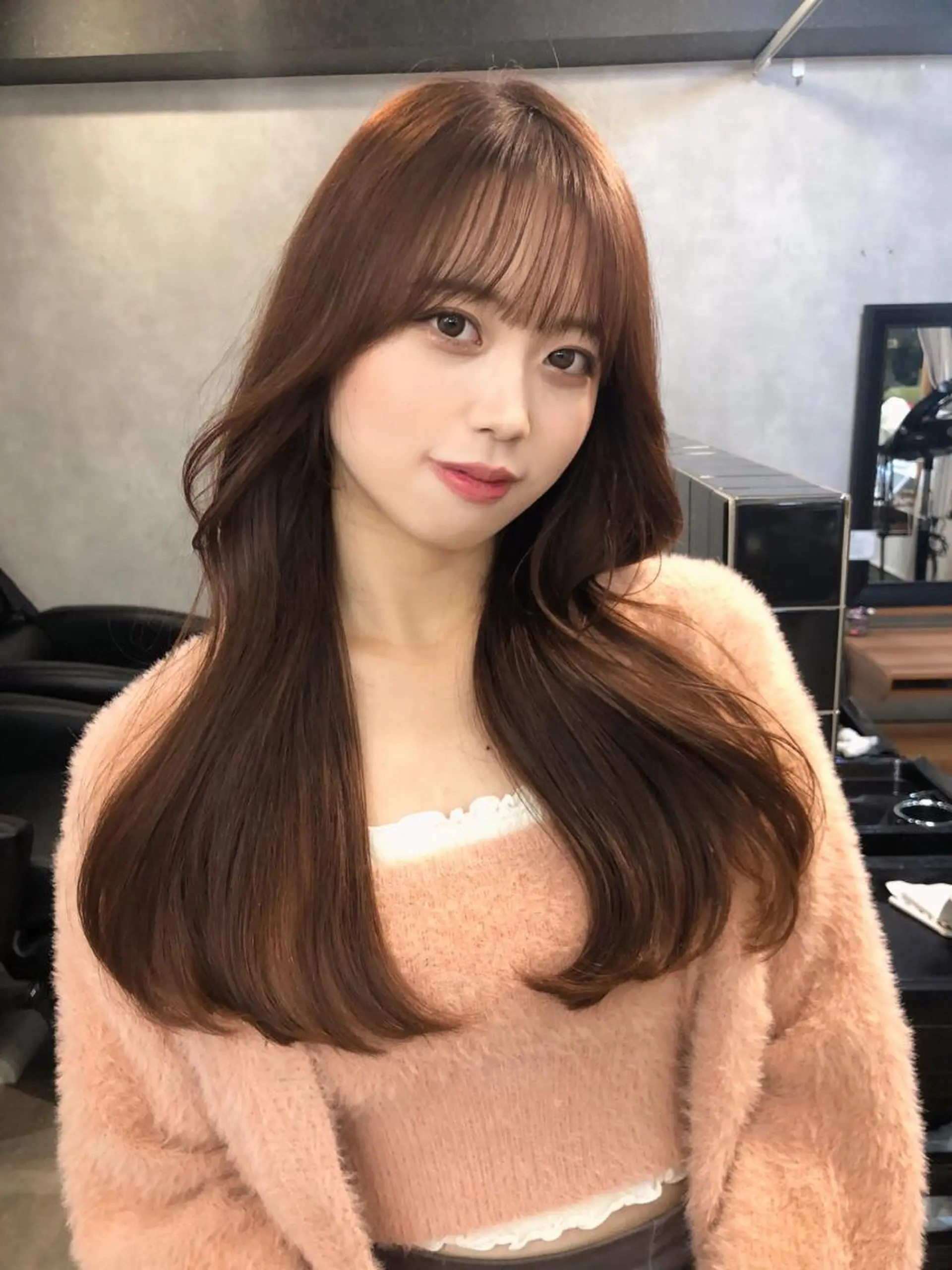 ロング カラー 韓国風ヘア カット ヘアカラー トリートメント トレンドヘア🌿 chinariのヘアスタイル