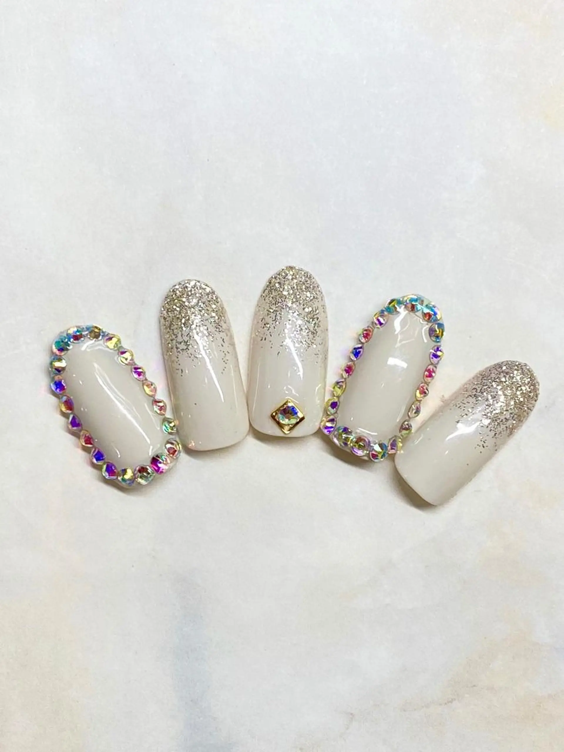 ネイル ブライダルネイル ハンドネイル Nail&eye Belire 新宿のネイルデザイン