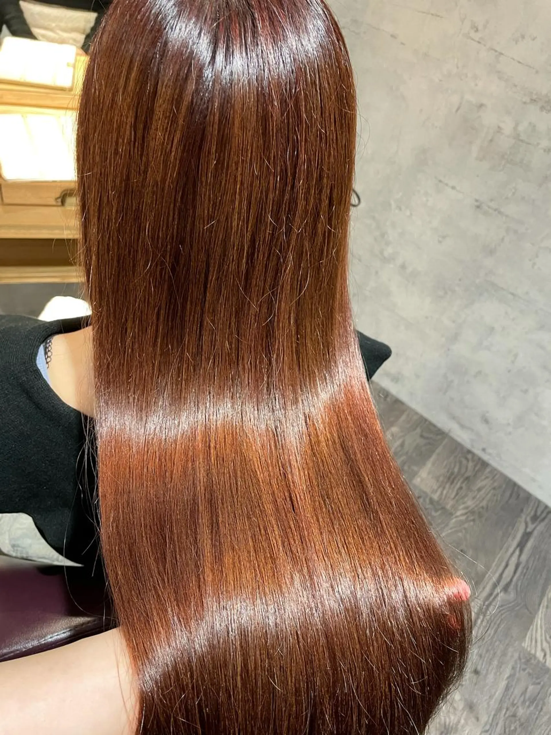 ロング ピンクブラウン 縮毛矯正 🦄艶カラー×韓国 NANA💎🐬のヘアスタイル