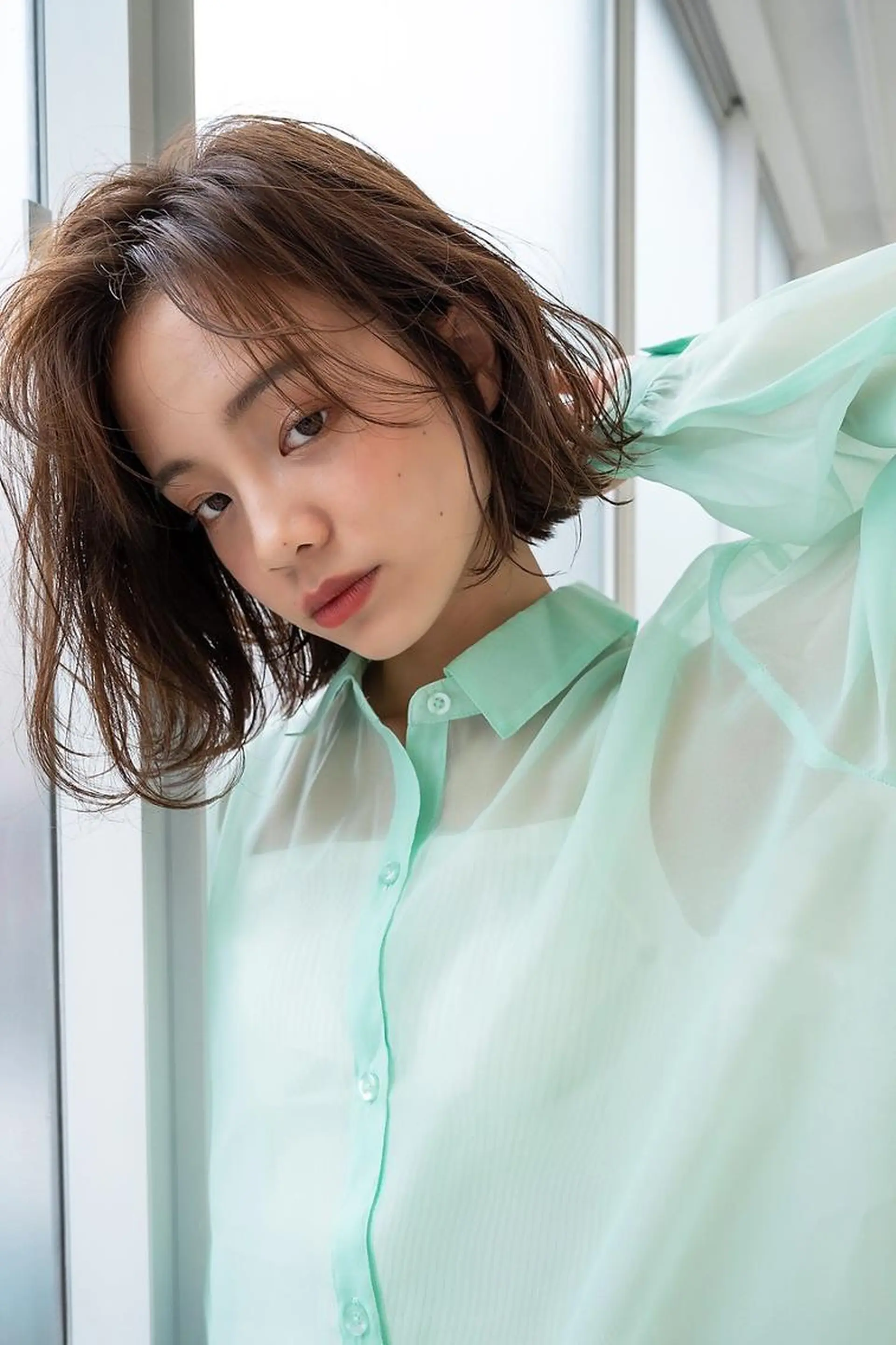 ショート カラー 切りっぱなしボブ ボブ レイヤーカット シースルーバング ANGELICA 近鉄奈良店のヘアスタイル