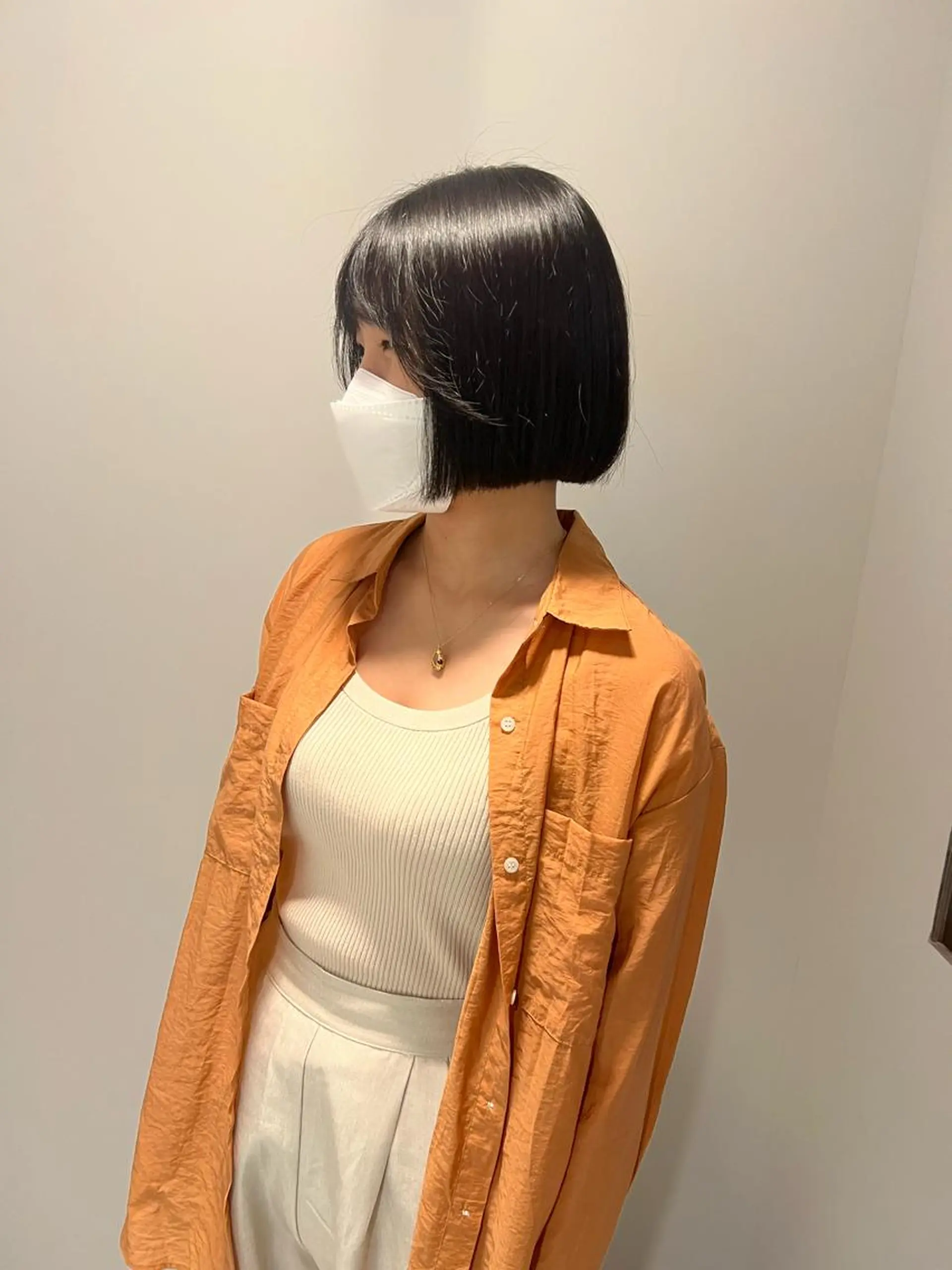 ミディアム カラー ボブ io濱川 遥のヘアスタイル