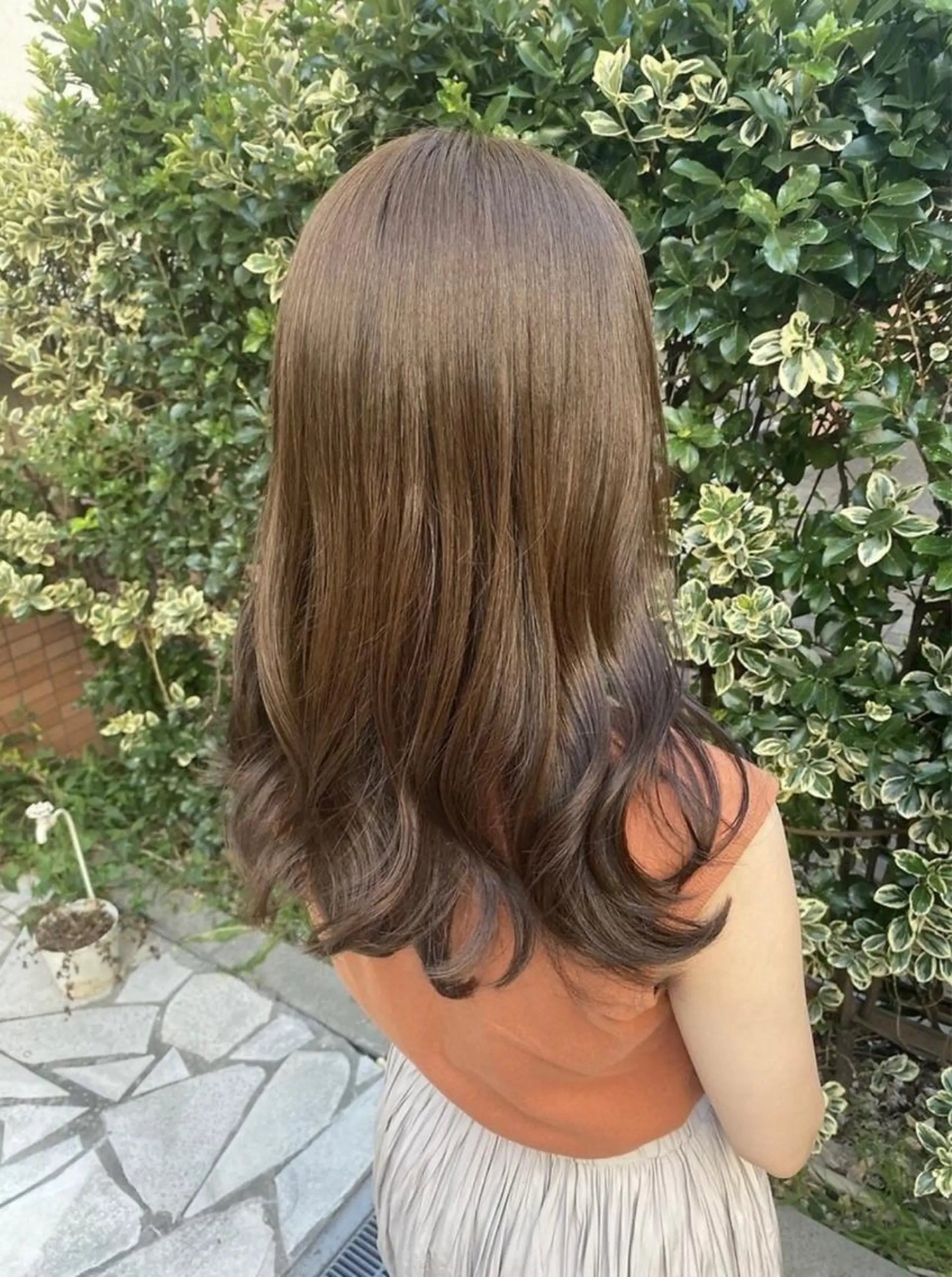 セミロング カラー 透け感カラー🌿 小島 りなのヘアスタイル