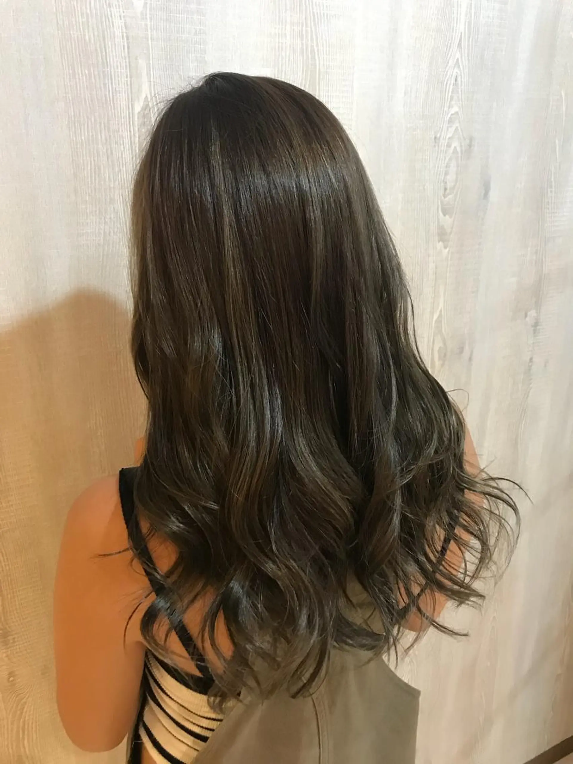 セミロング カラー ベージュカラー ハイライトカラー ハイライト Oasis所属・🦋Oasis RINA 🦋のヘアスタイル