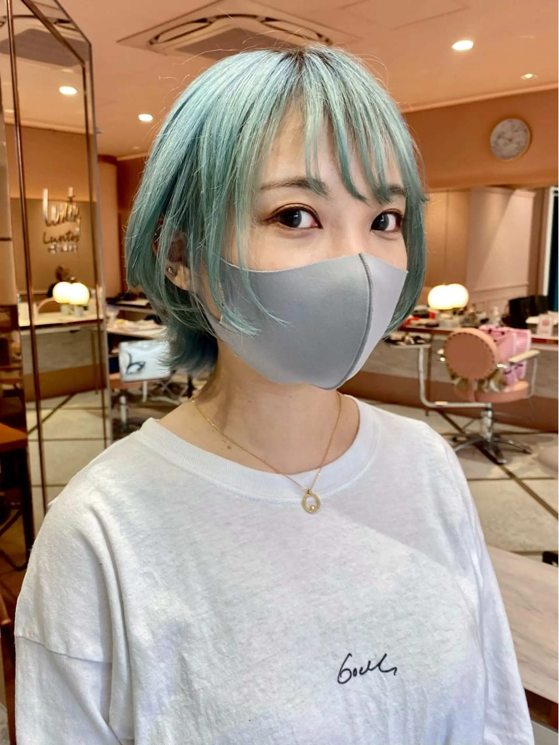 ショート カラー バレイヤージュ ブリーチ ケアブリーチ ダブルカラー ハイライトカラー welring hair salonのヘアスタイル